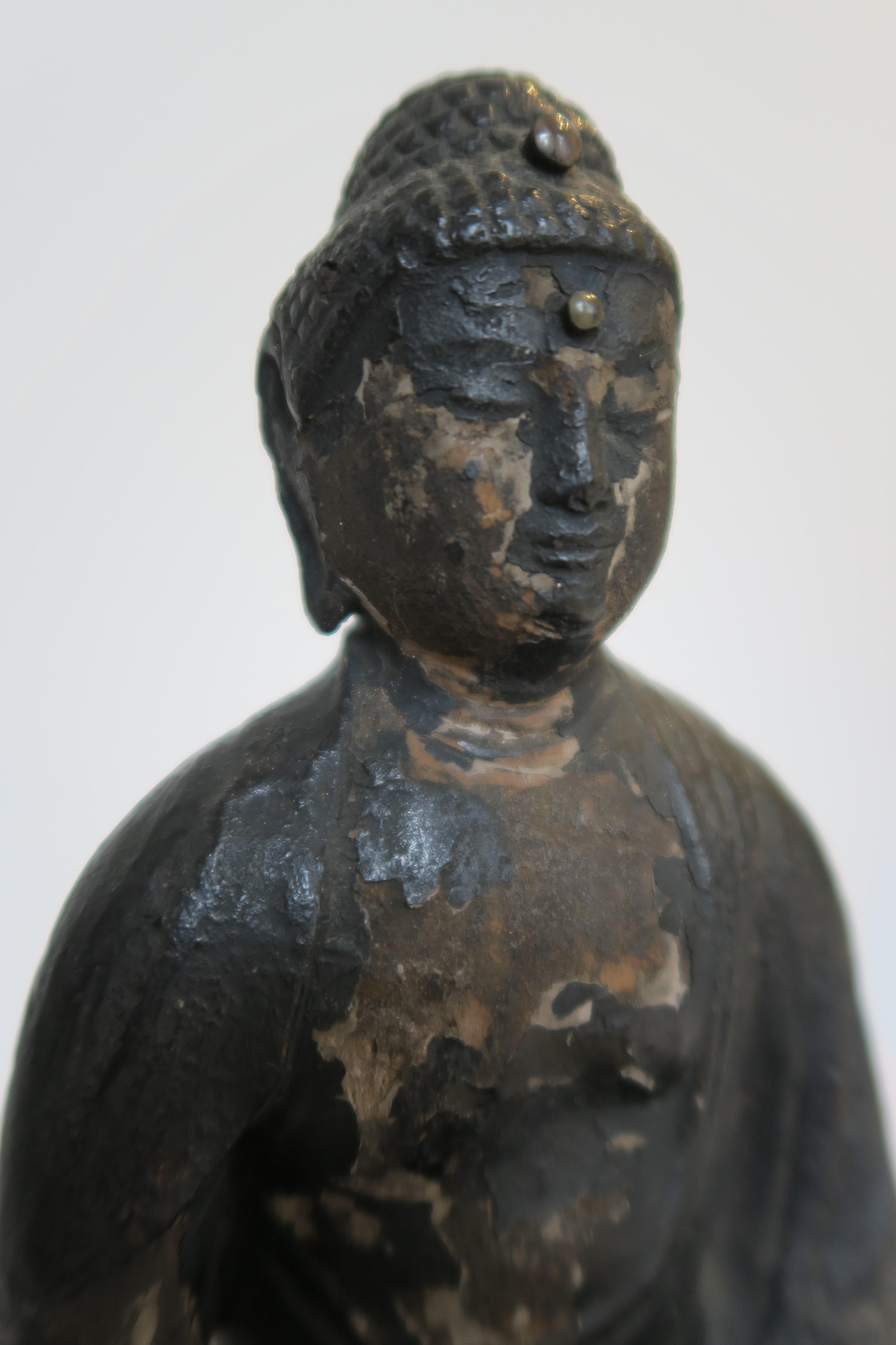 Antiker Holzschnitz-Buddha und Seifensockel aus der Ming-Dynastie (Chinesisch) im Angebot