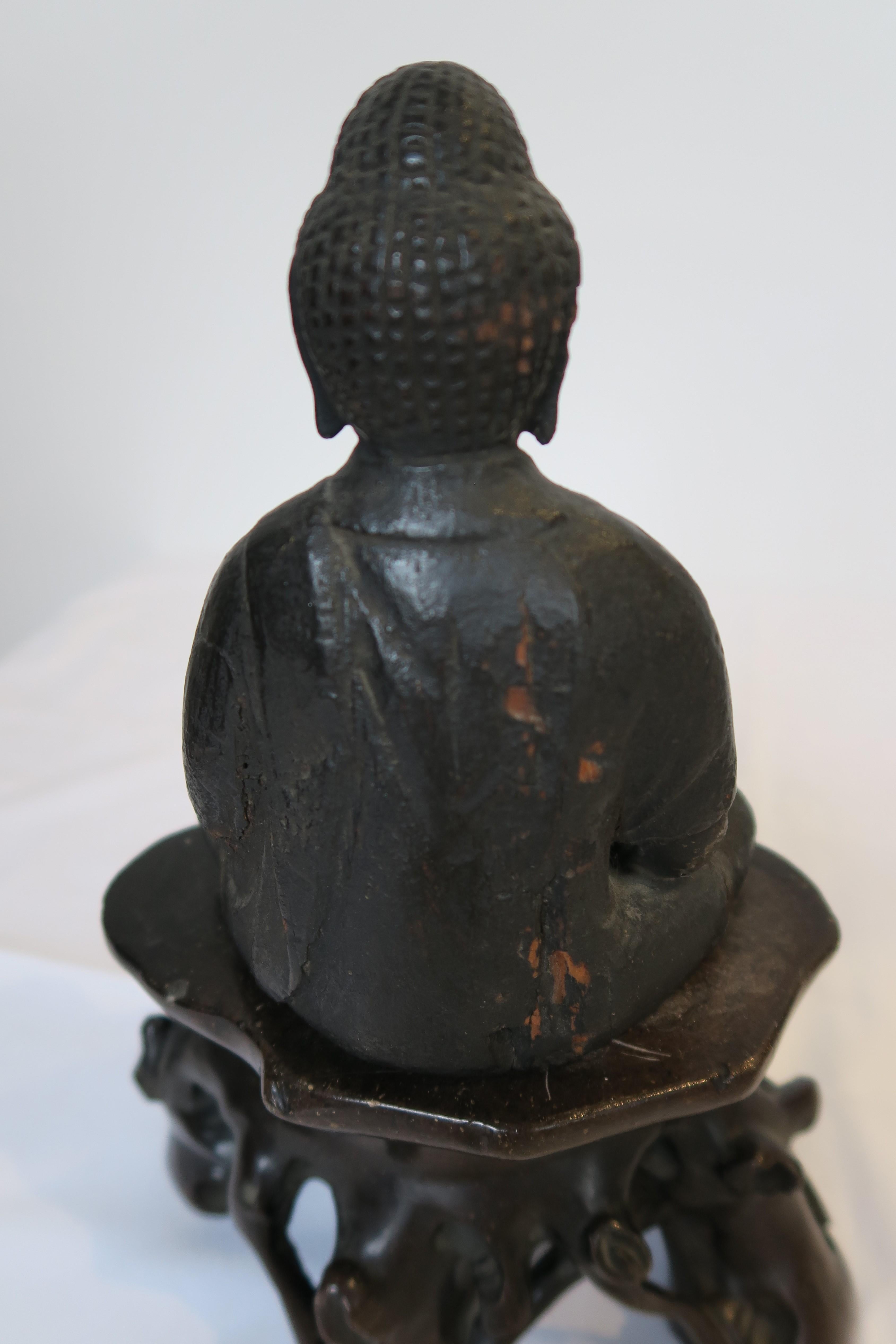 18th Century Antique Ming Dynasty Wood-Carved Buddha and Soapstone Plinth For Sale
