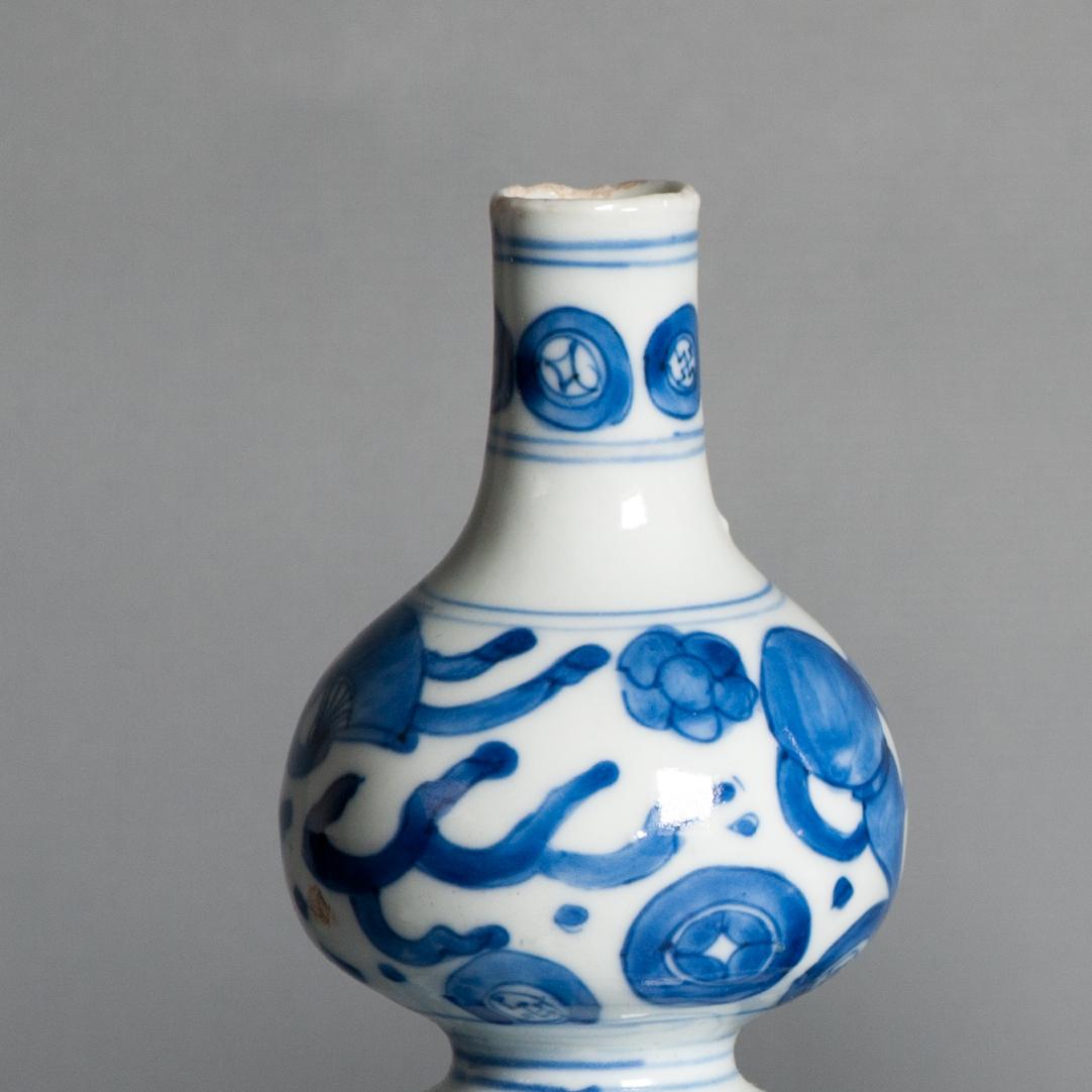 18th Century and Earlier Antique Ming Period Kraak Tokkuri Sake Bottles Kosometsuke Landscape Chinese For Sale