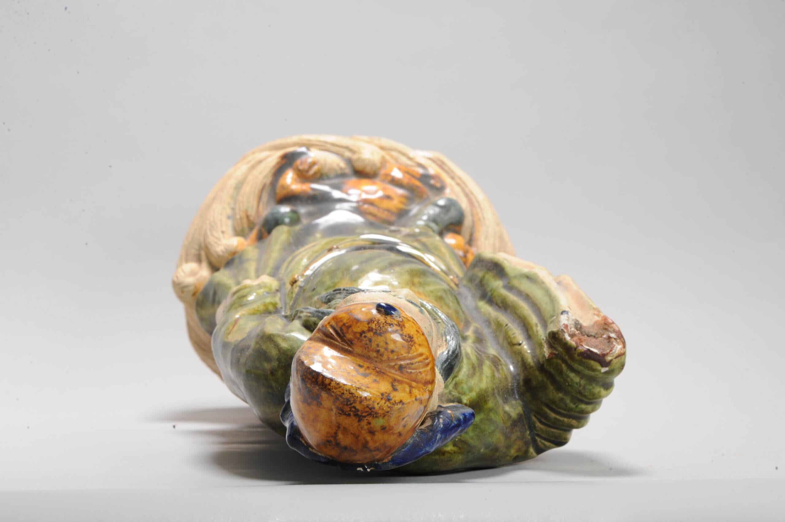Cina, statua finemente scolpita di un immortale, nello stile dei pezzi del periodo Ming. Circa 1900.

Informazioni aggiuntive:
Materiale: Porcellana e ceramica
Regione di origine: Cina
Condit: Manca una mano e una parte della corda con un pezzo di