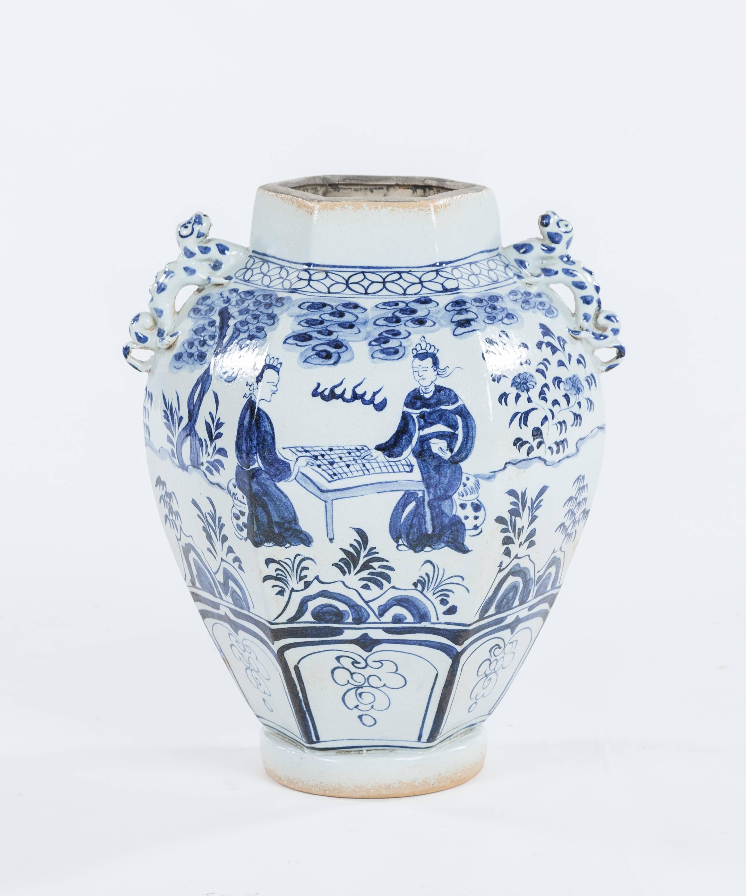 Chinese Export Antique Ming-Style Chinese Blue and White Vase, Late 19th Century