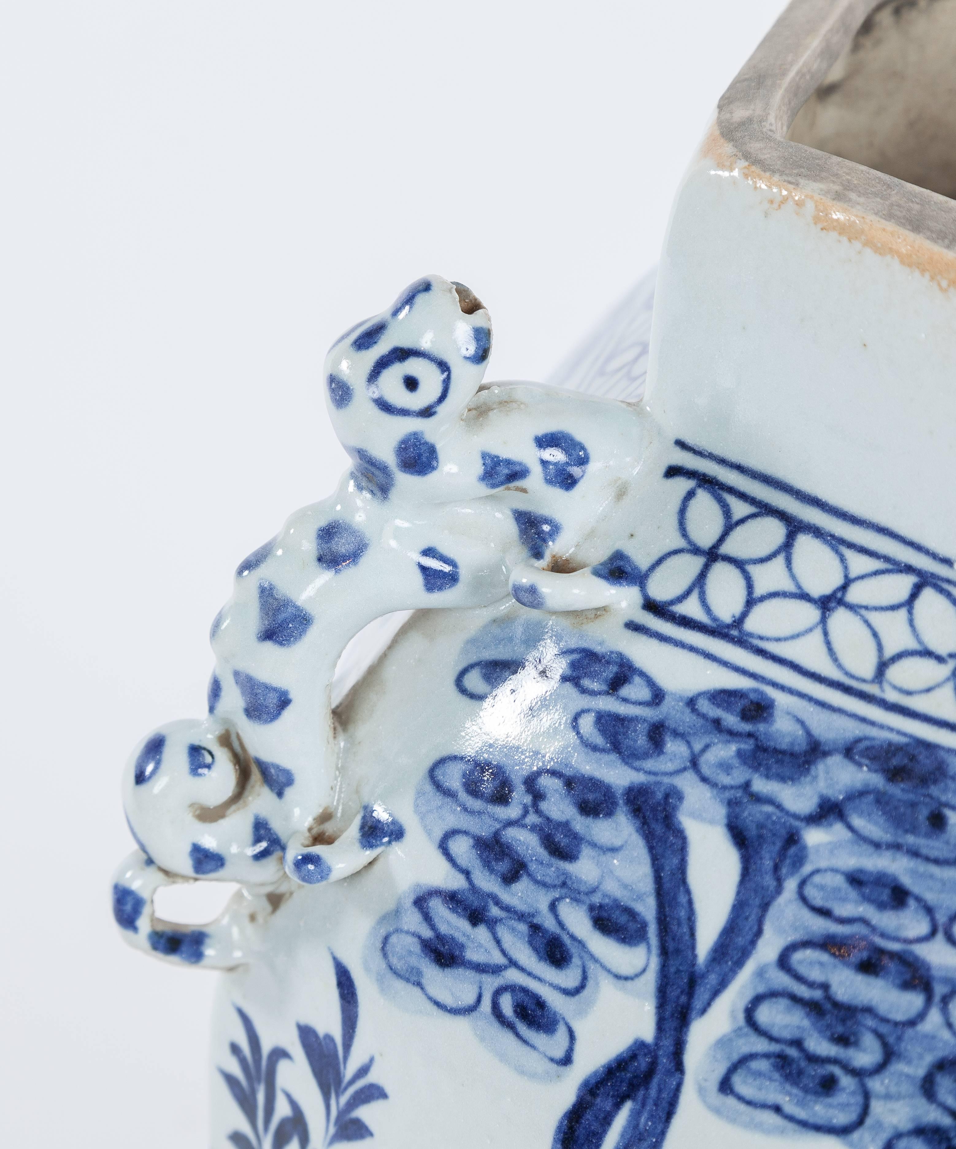 Porcelain Antique Ming-Style Chinese Blue and White Vase, Late 19th Century