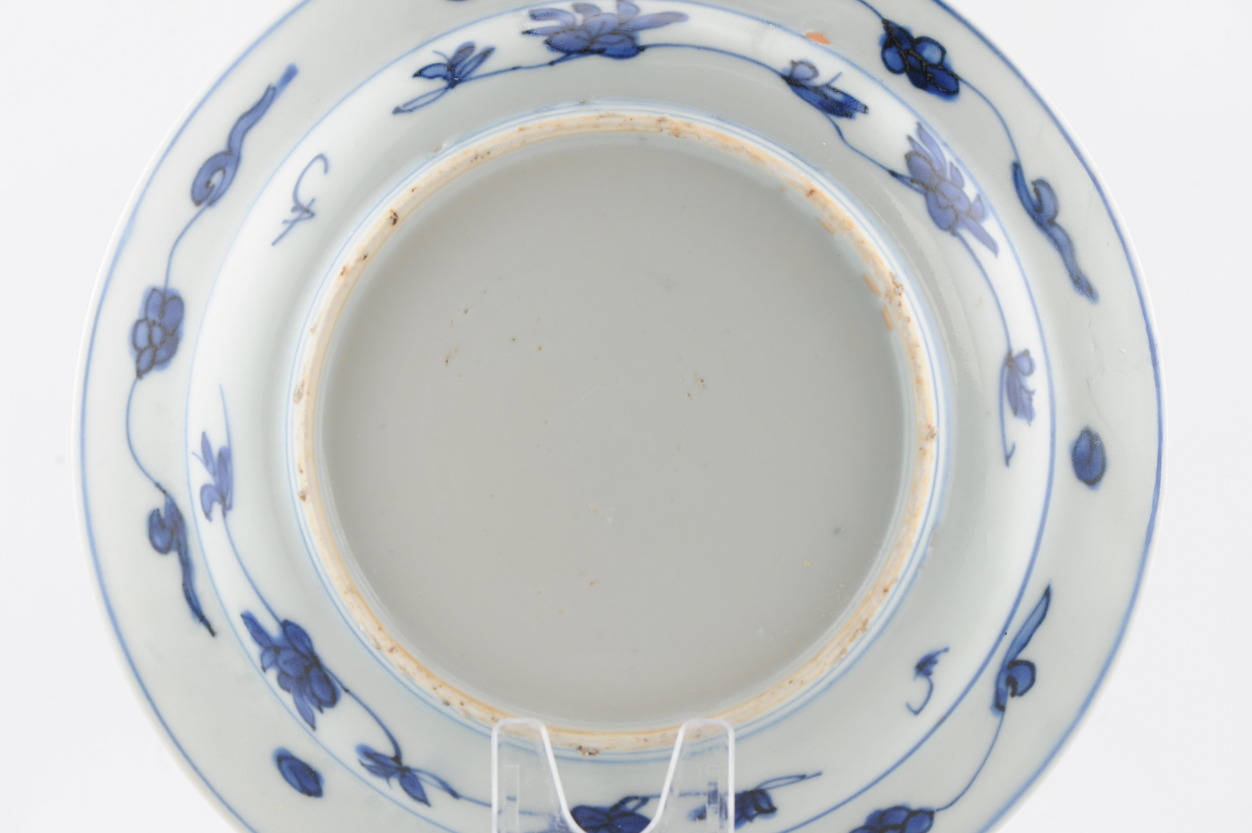 Antique Ming Wanli Period Chinese Porcelain Plate Unusual Design Ruyi For Sale 6