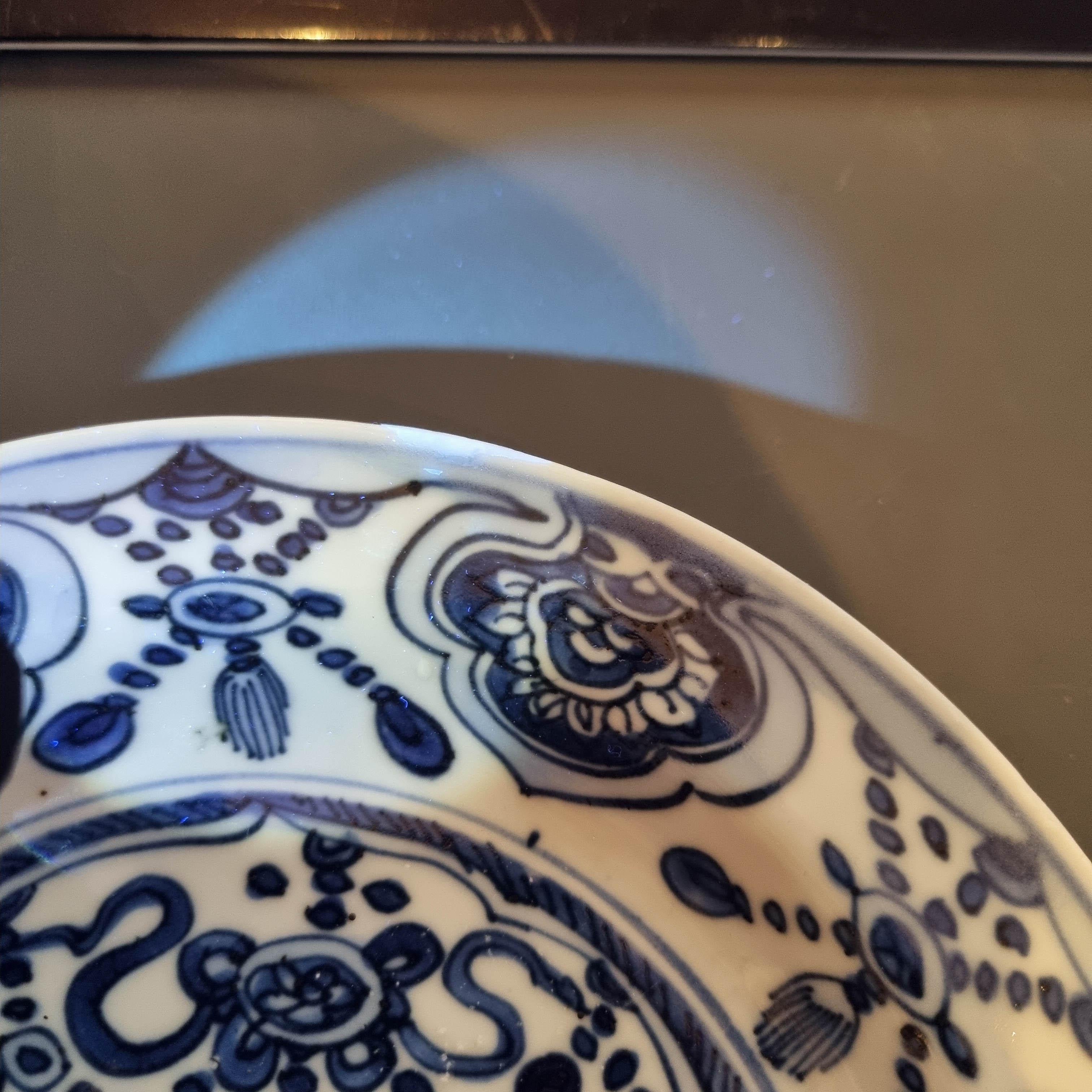 Antique Ming Wanli Period Chinese Porcelain Plate Unusual Design Ruyi For Sale 13