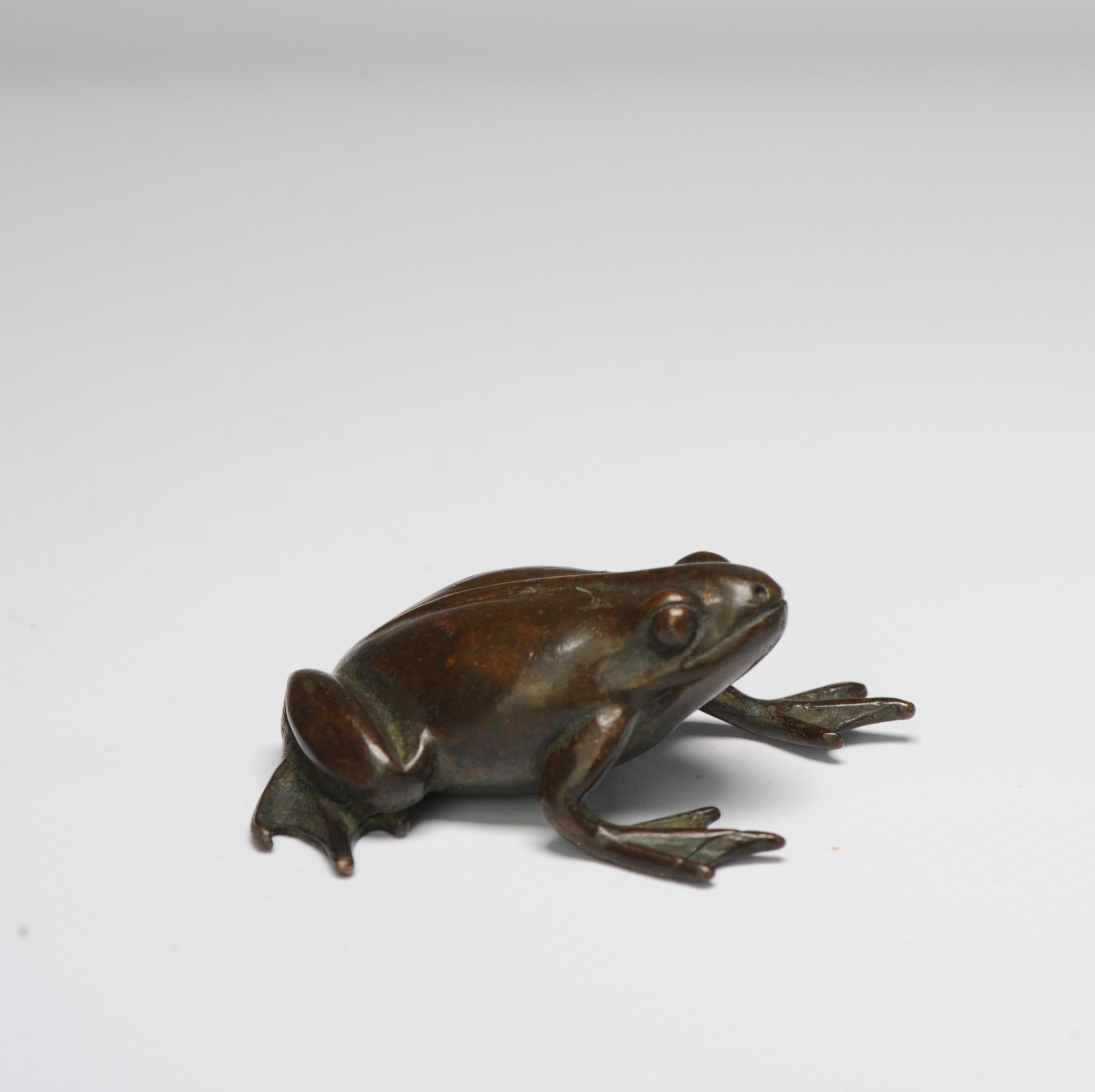 Antique Mini Okimono Bronze Japanese Statue of a Frog Meiji Japan Marked 1