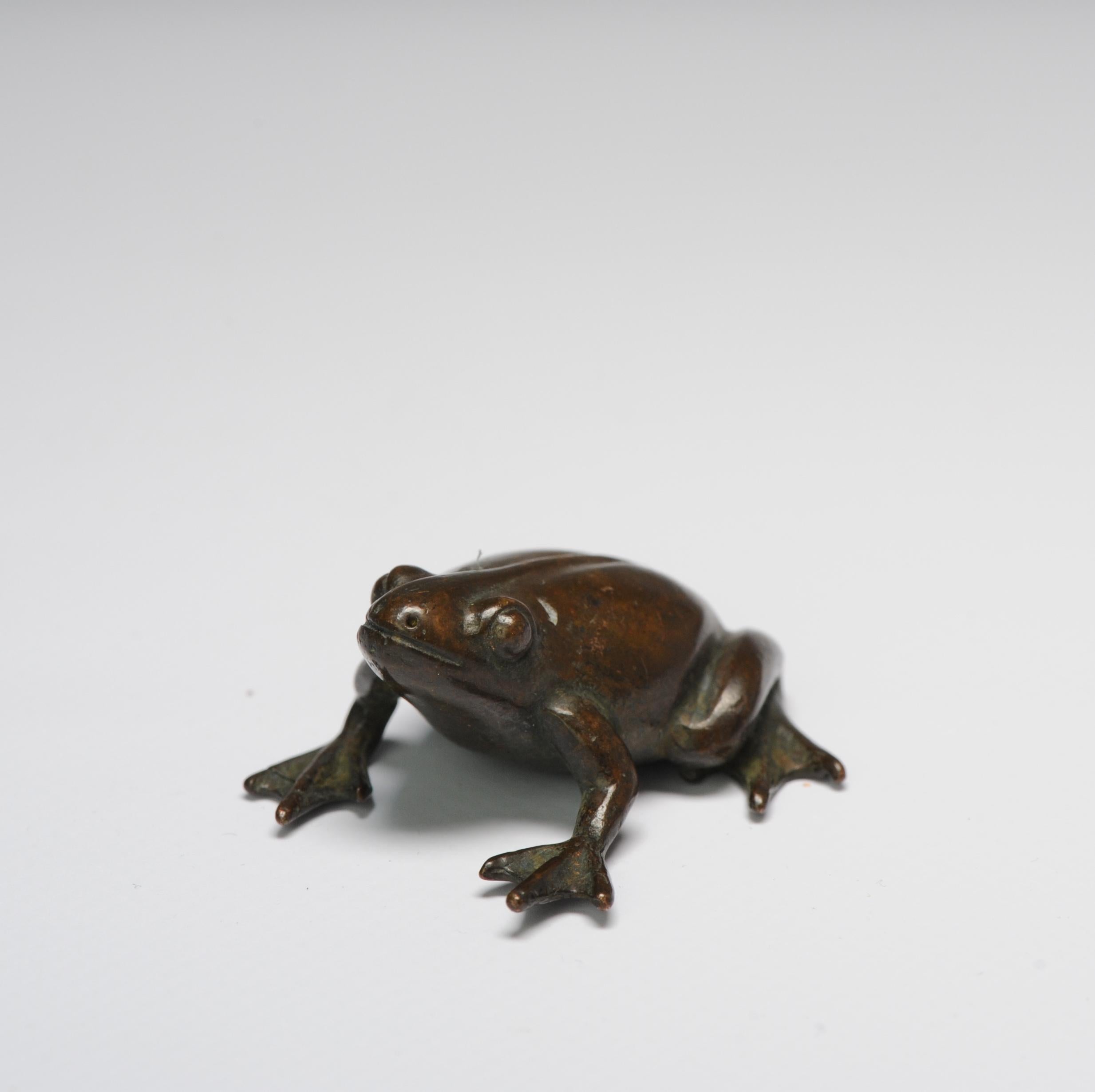 Antique Mini Okimono Bronze Japanese Statue of a Frog Meiji Japan Marked 4