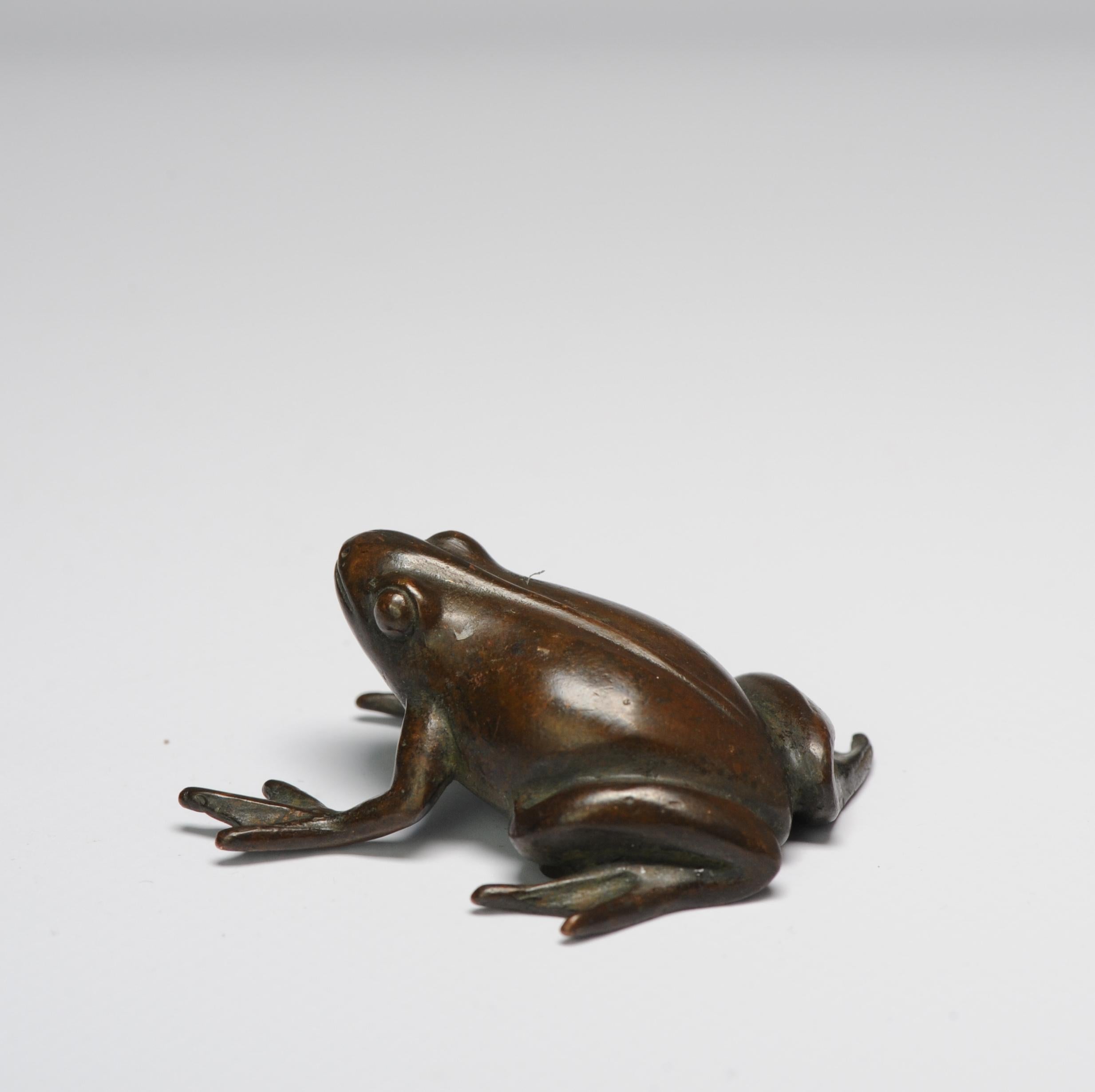 Antique Mini Okimono Bronze Japanese Statue of a Frog Meiji Japan Marked 5