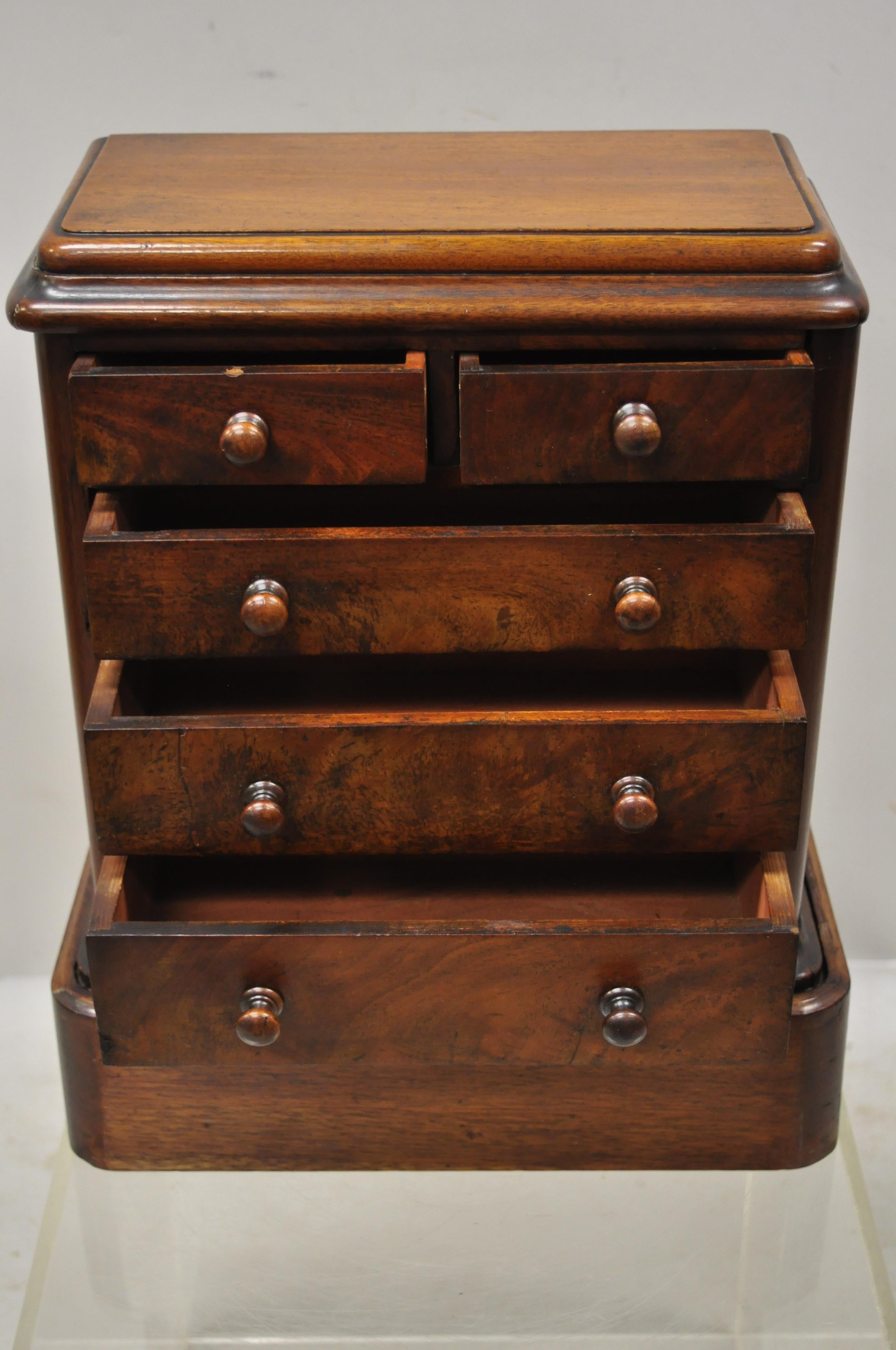 small mahogany dresser