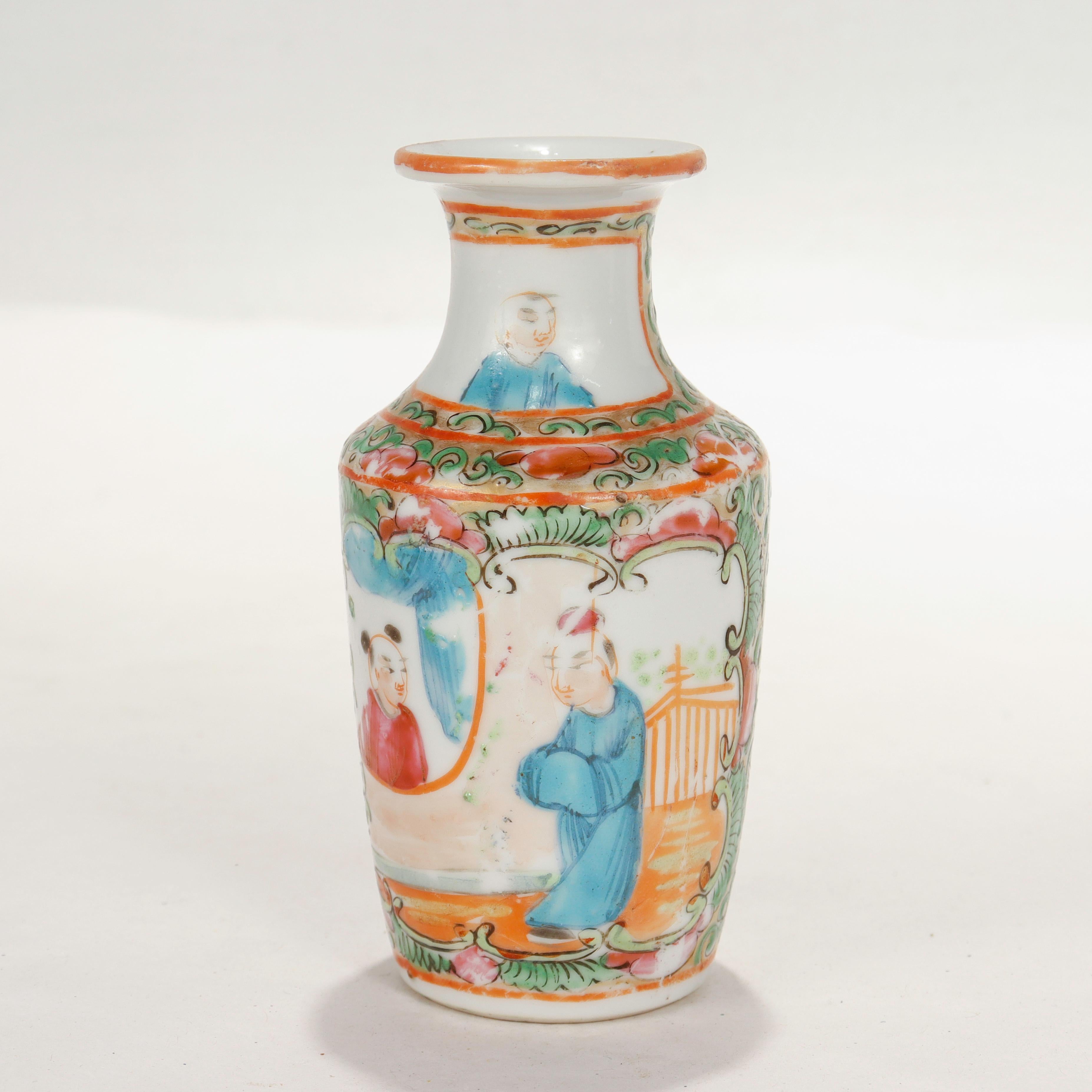 A fine antique Chinese porcelain vase.

With a baluster form.

In the Rose Medallion style.

Simply a wonderful Chinese Export Rose Medallion porcelain vase!

Date:
Late 19th or Early 20th Century

Overall Condition:
It is in overall