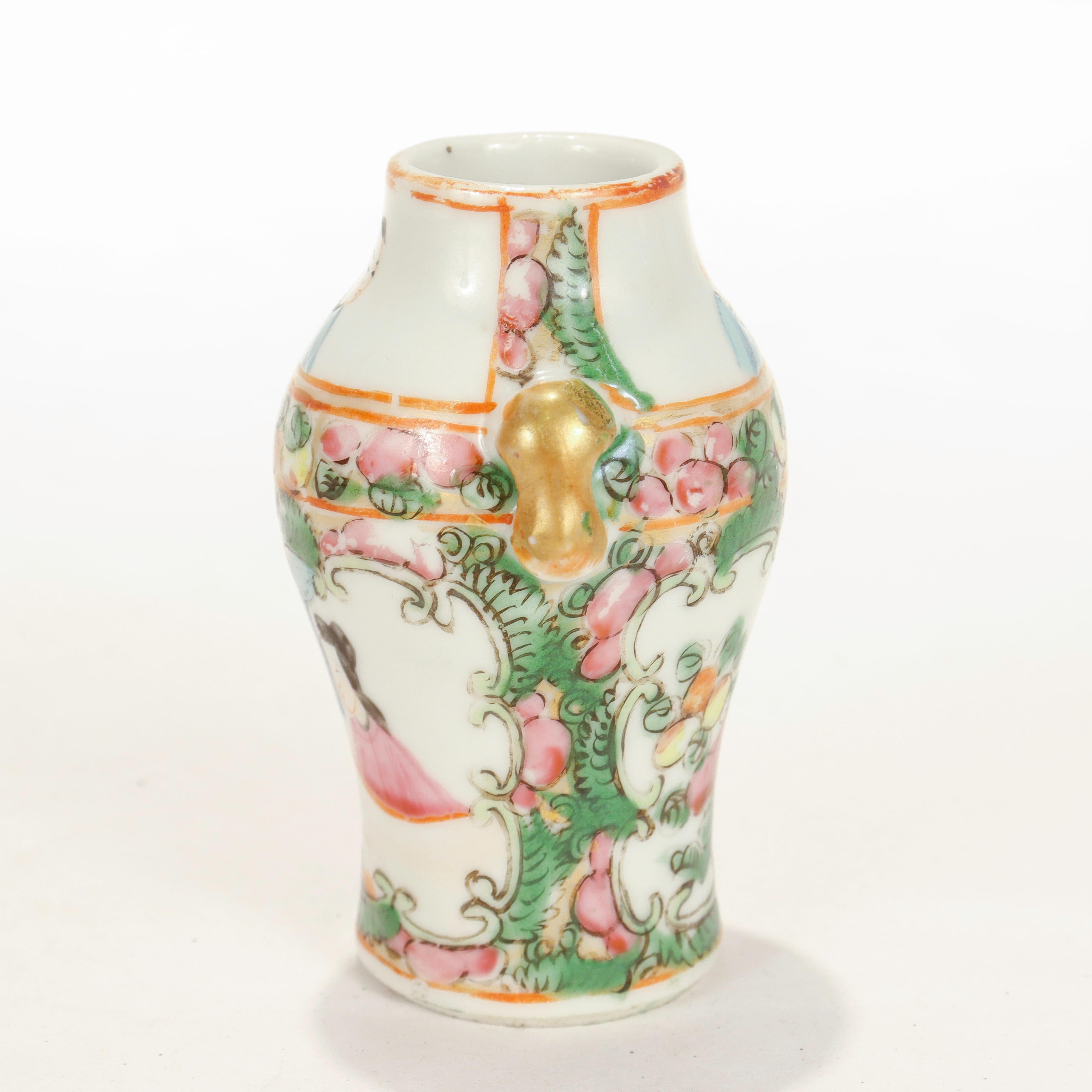 Antique Miniature Chinese Rose Medallion Porcelain Vase In Good Condition In Philadelphia, PA
