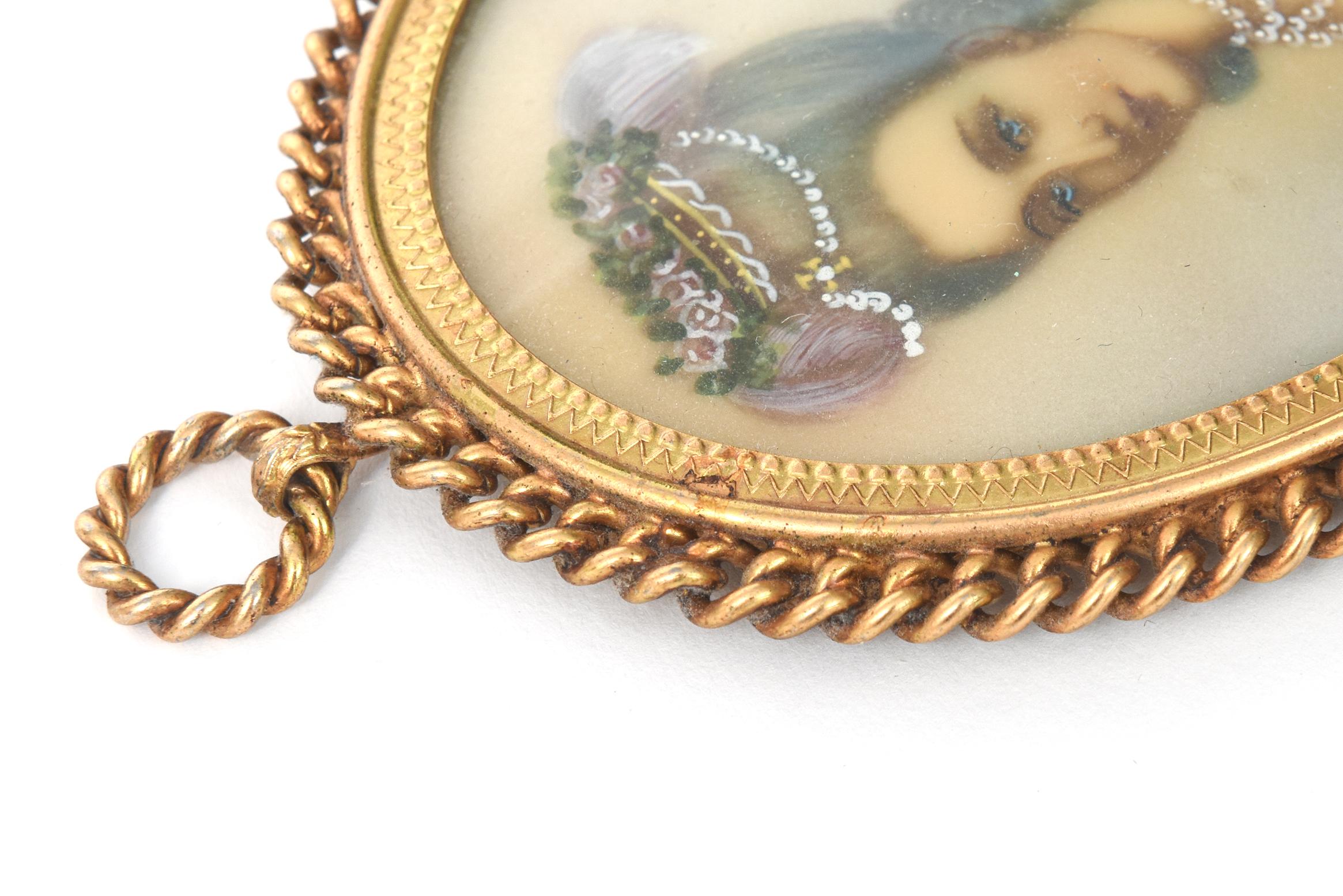 Antique Miniature Hand Painted Portrait Jeweled Nobel Woman Painting Gilt Frame For Sale 2