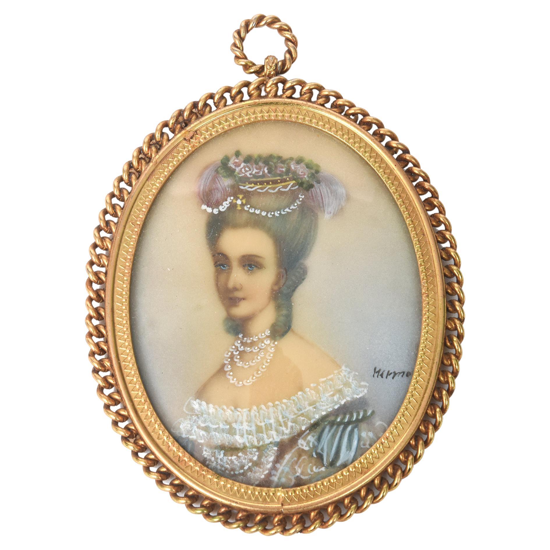 Portrait miniature ancien de femme Nobel peint à la main, orné de bijoux, avec cadre doré