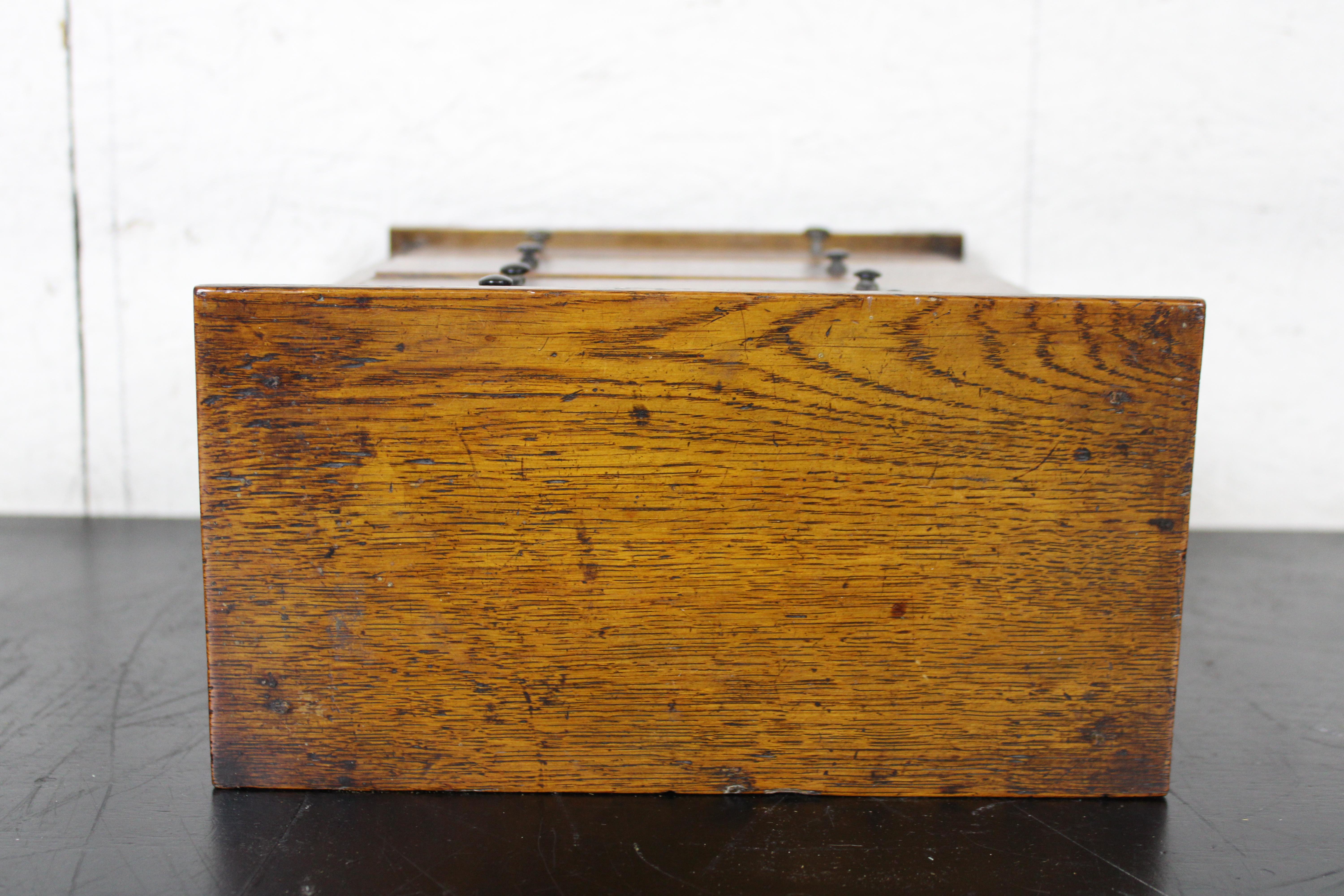 Antique Miniature Oak Salesman Sample Dresser Chest Toy Doll Furniture In Good Condition In Dayton, OH