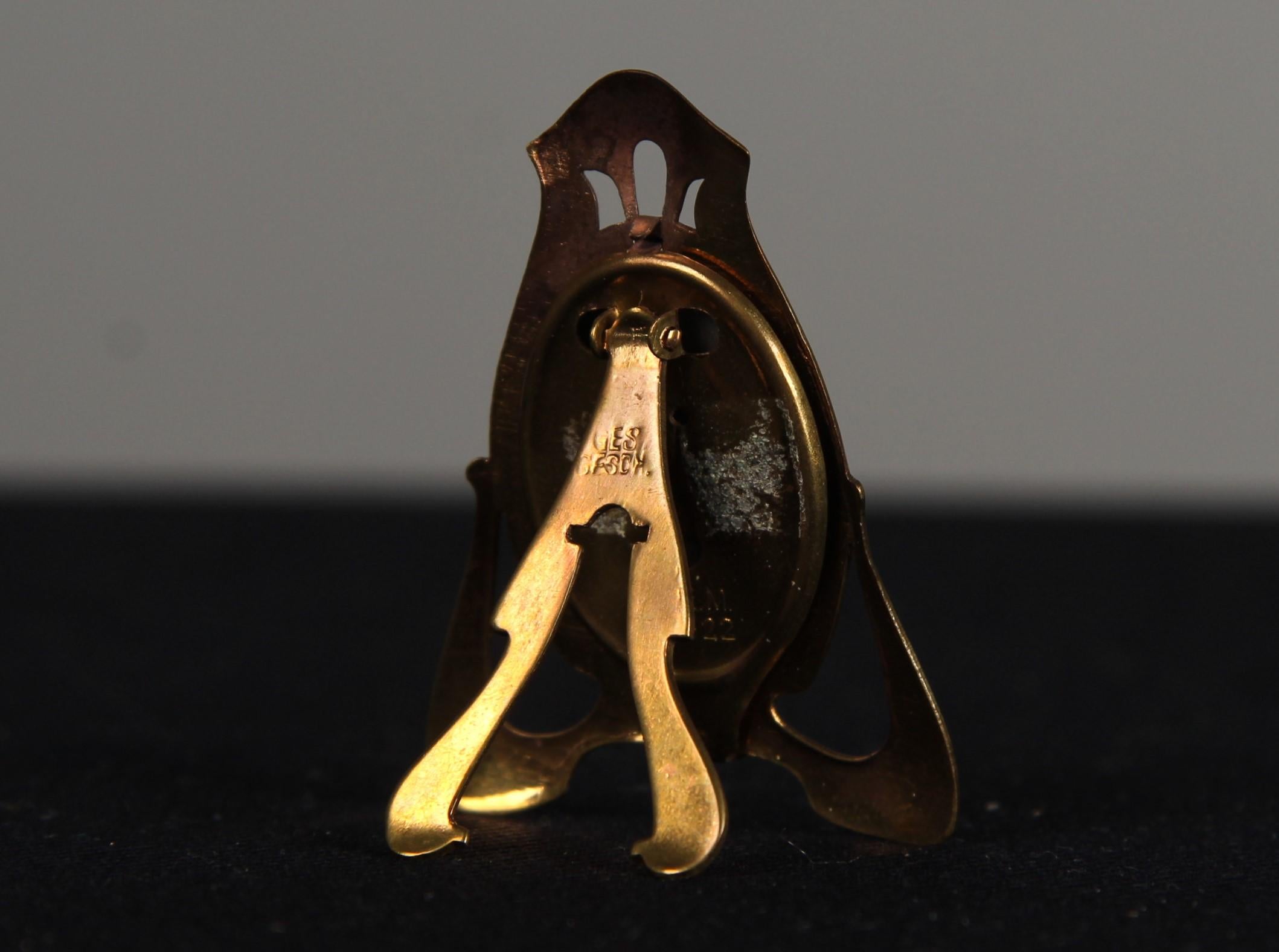 Magnifique cadre Art nouveau de France, vers les années 1920.
Taille de l'image 1 x 2 cm.
Estampillé 