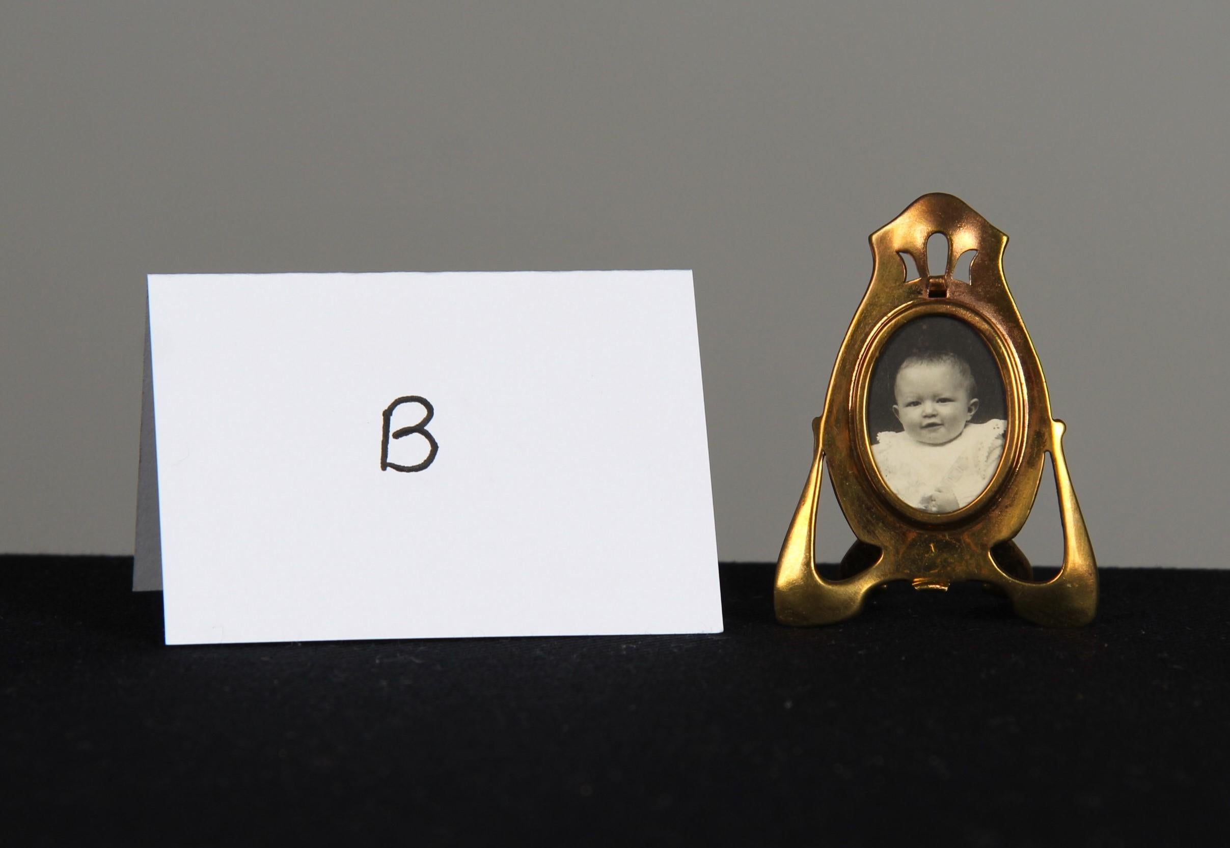 Cadre miniature ancien, France, Art Nouveau, années 1910, 2 x 2 cm Bon état - En vente à Greven, DE