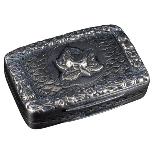 Antique miniature pill box in silver, gilded inside. Birmingham 1817-1818. For Sale