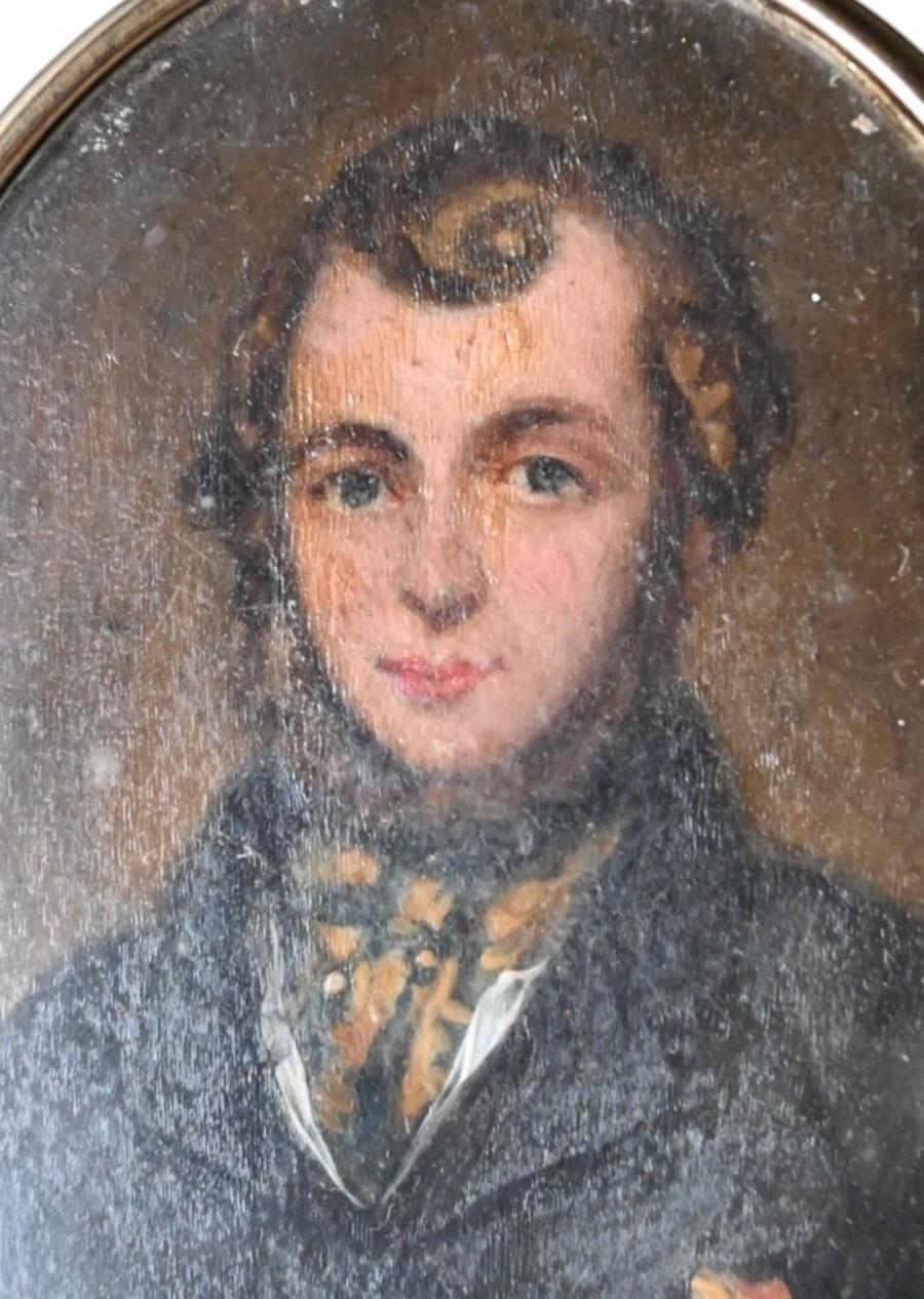 Retrato Miniatura Antiguo De Un Hombre Joven - Circa 1830-1845 Francés en venta