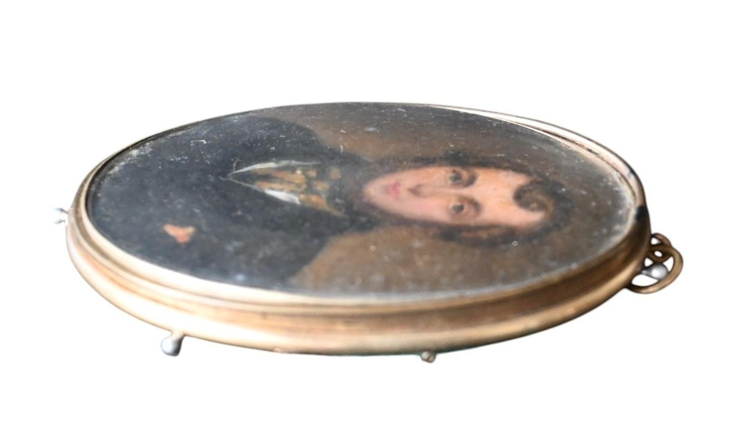 Retrato Miniatura Antiguo De Un Hombre Joven - Circa 1830-1845 Pintado a mano en venta
