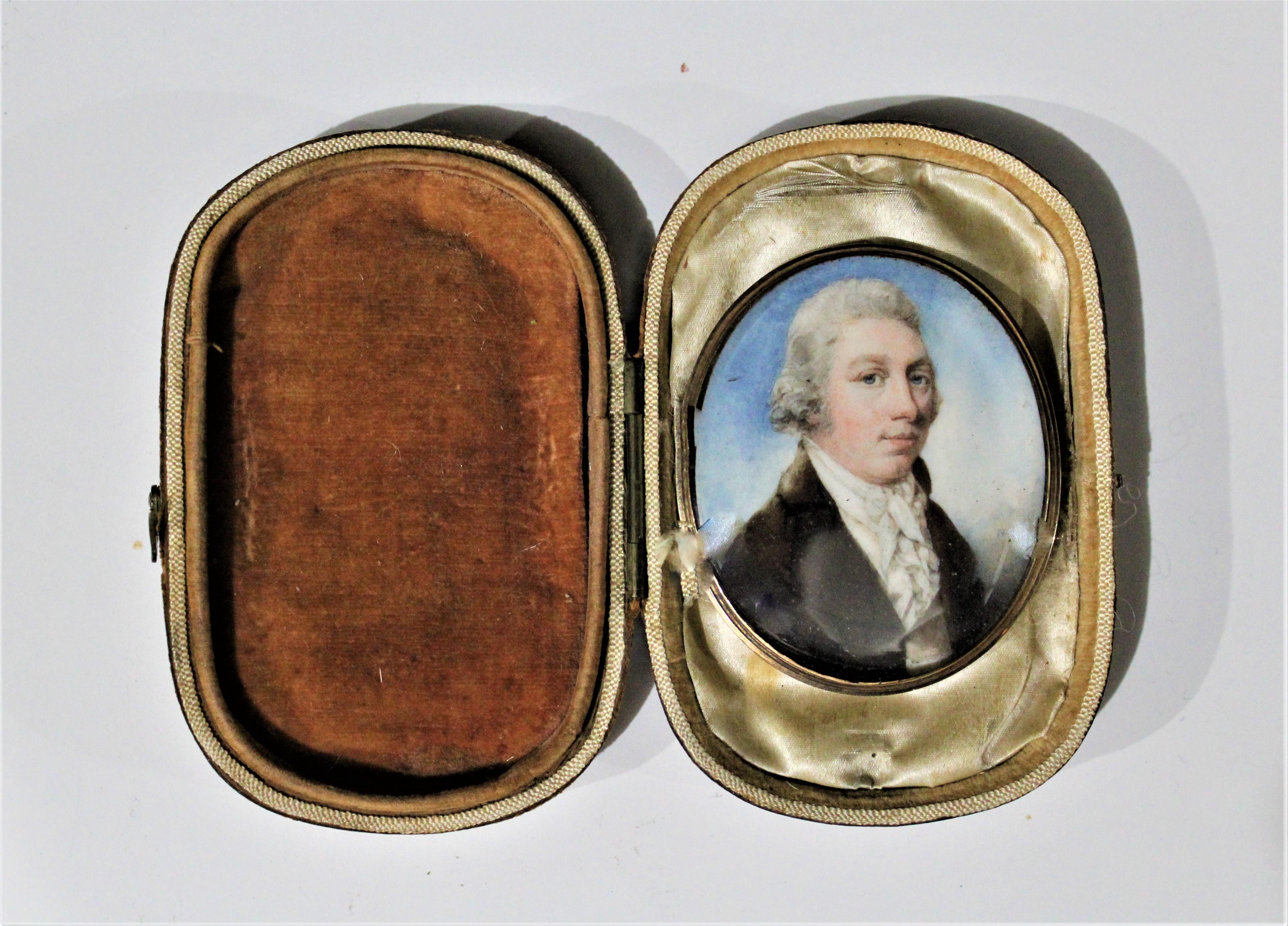 Antique Miniature Portrait on Bone with Fitted Case 14-Karat Yellow Gold Brooch In Good Condition For Sale In Hamilton, Ontario