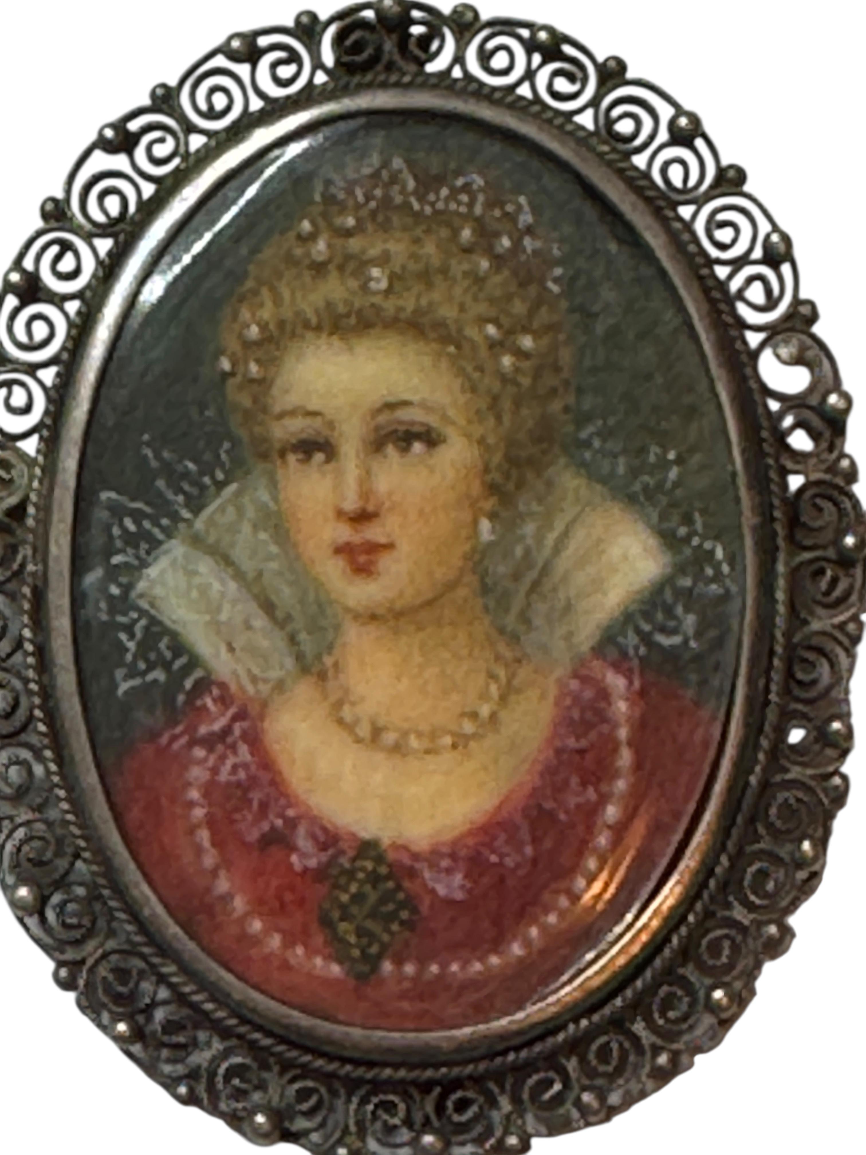 Belle Époque Antica spilla pendente con ritratto in miniatura in argento 800, Francia 1900 o più vecchia in vendita