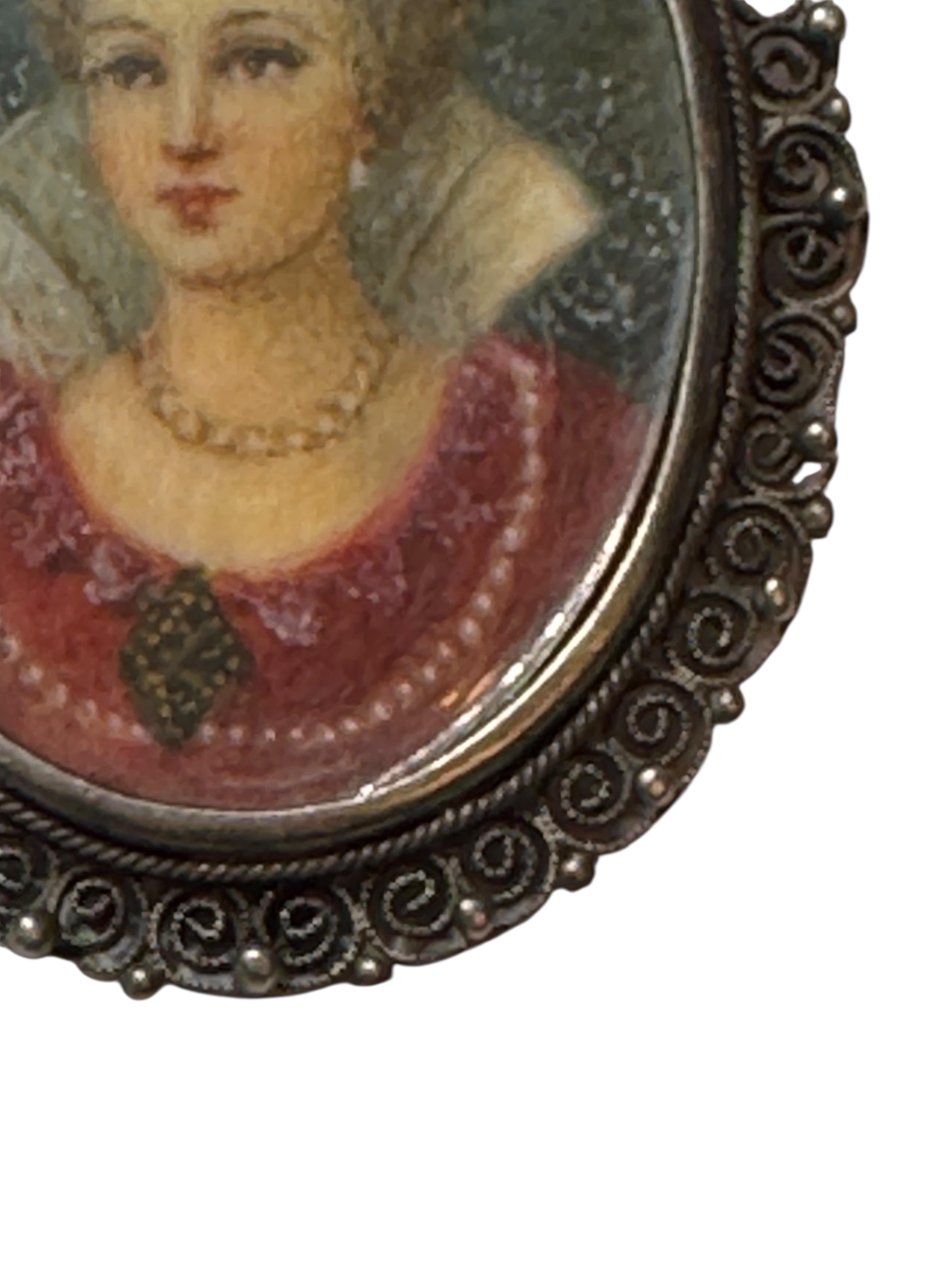 Francese Antica spilla pendente con ritratto in miniatura in argento 800, Francia 1900 o più vecchia in vendita