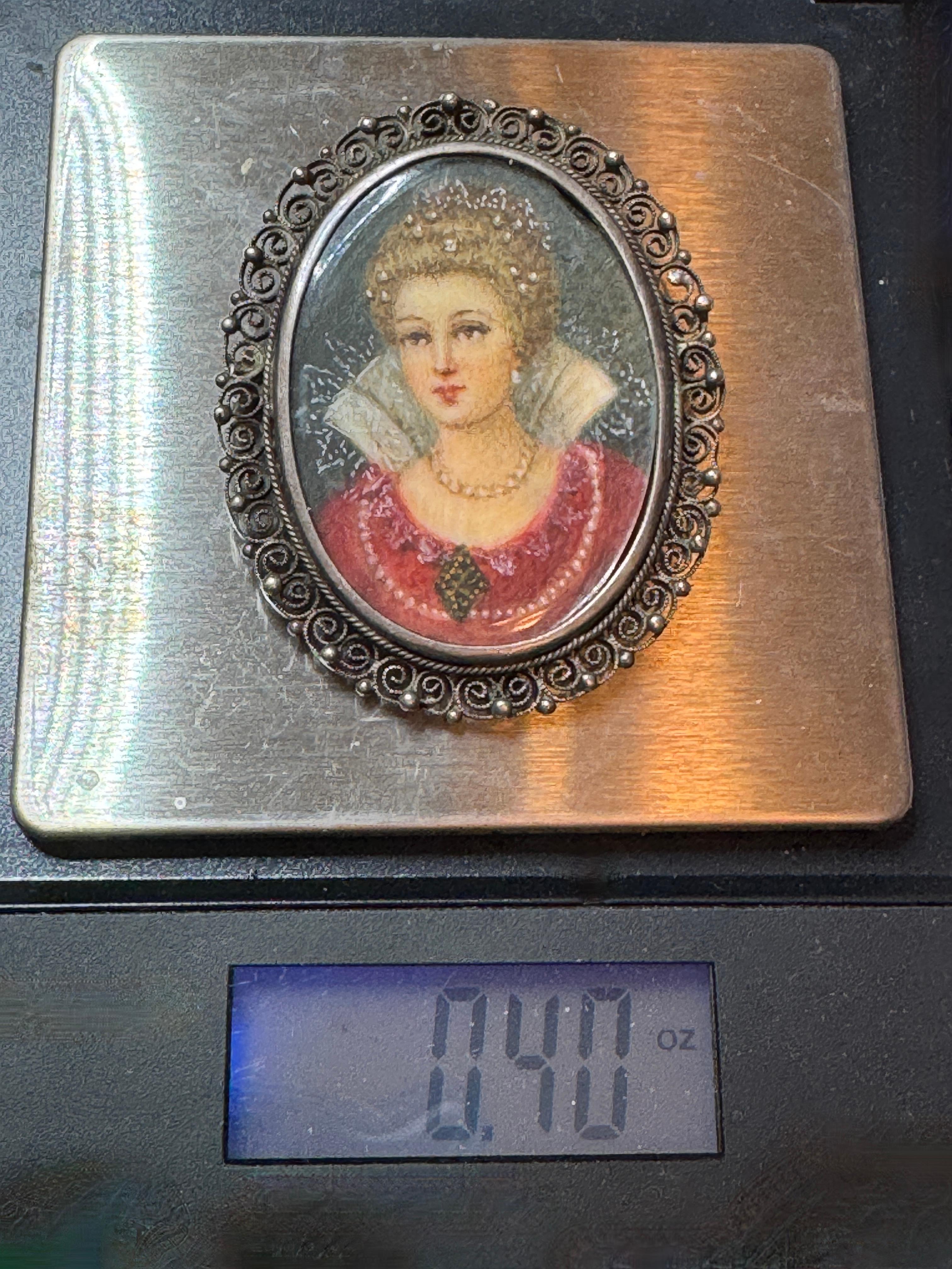 Antica spilla pendente con ritratto in miniatura in argento 800, Francia 1900 o più vecchia in vendita 1