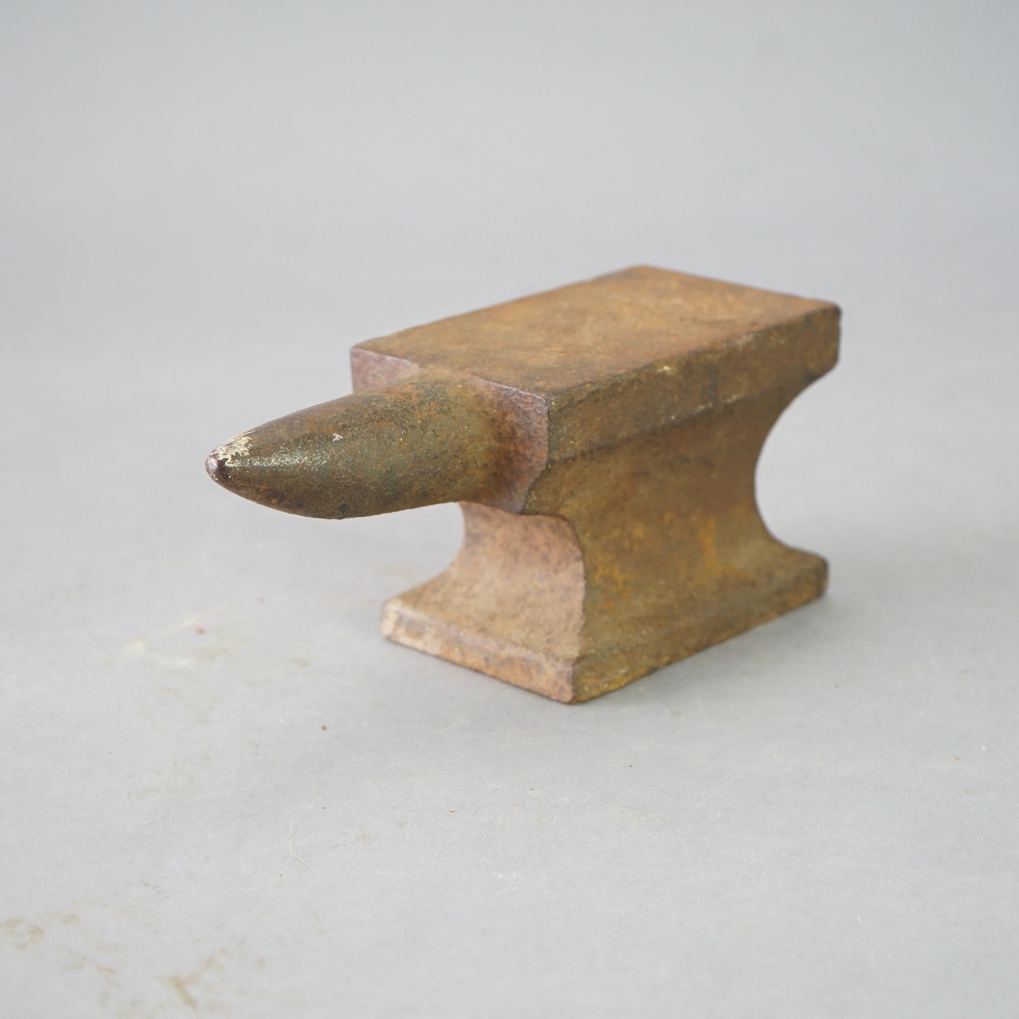 Antique & Miniature Salesman Sample Cast Iron Anvil 19th C In Good Condition In Big Flats, NY