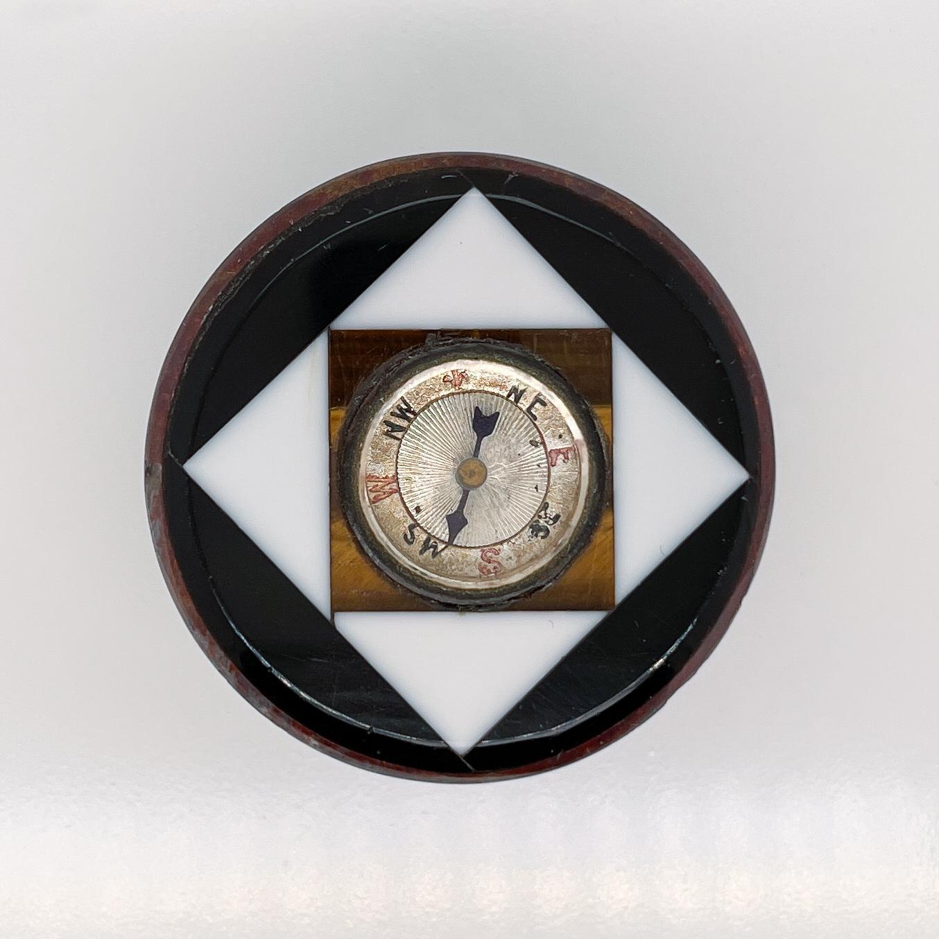 Antike Miniature Probe Marmor oder Hartstein Kompass (Rundschliff) im Angebot