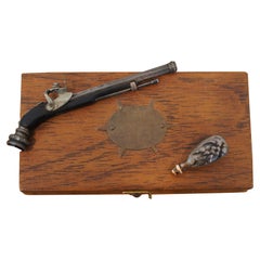 Réplique de jouet miniature d'antiquités - Flintlock Pistol Rifle - Flask et étui en poudre 
