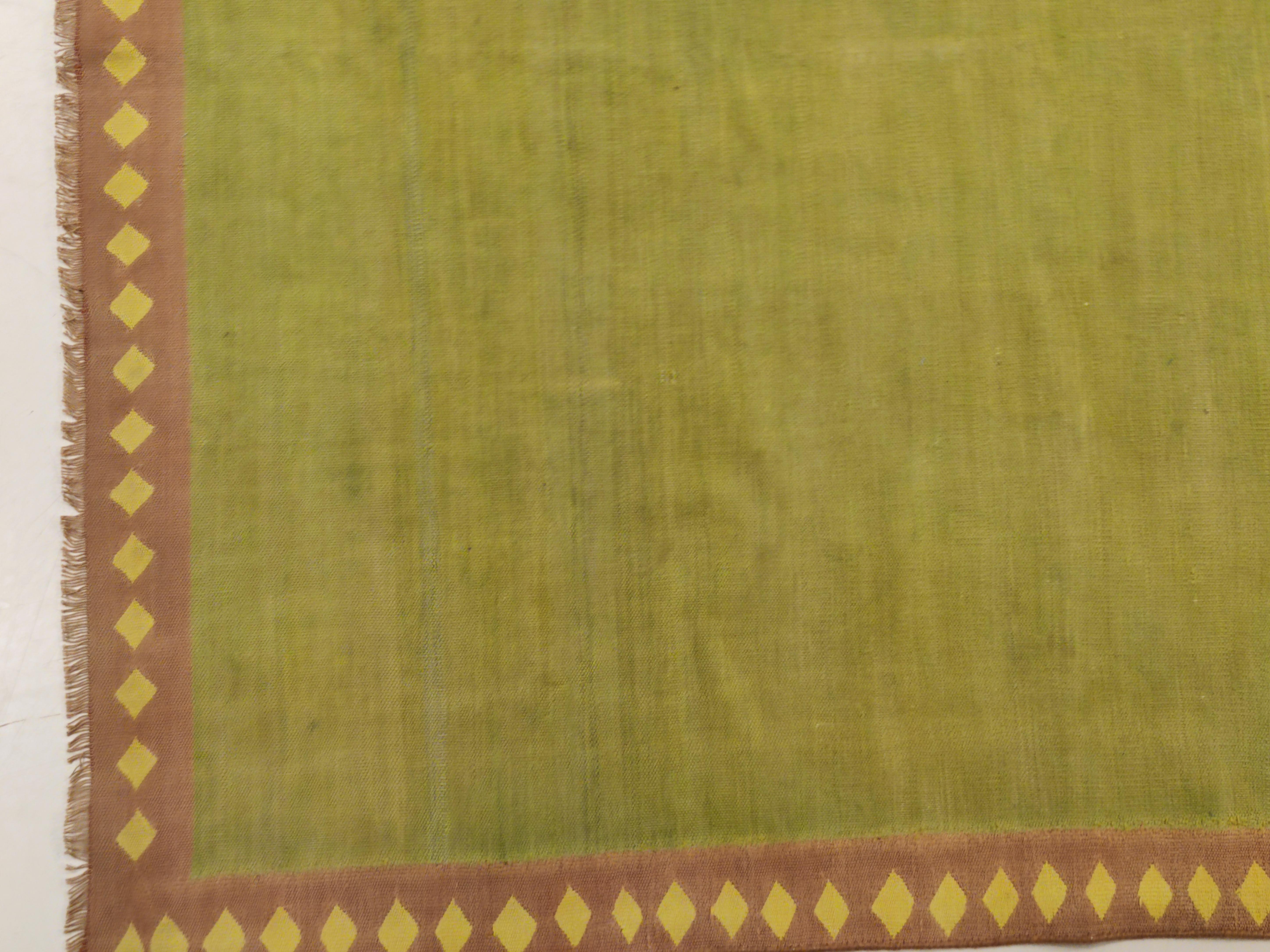 Indien Dhurrie indienne minimaliste et ancienne en coton vert chartreuse