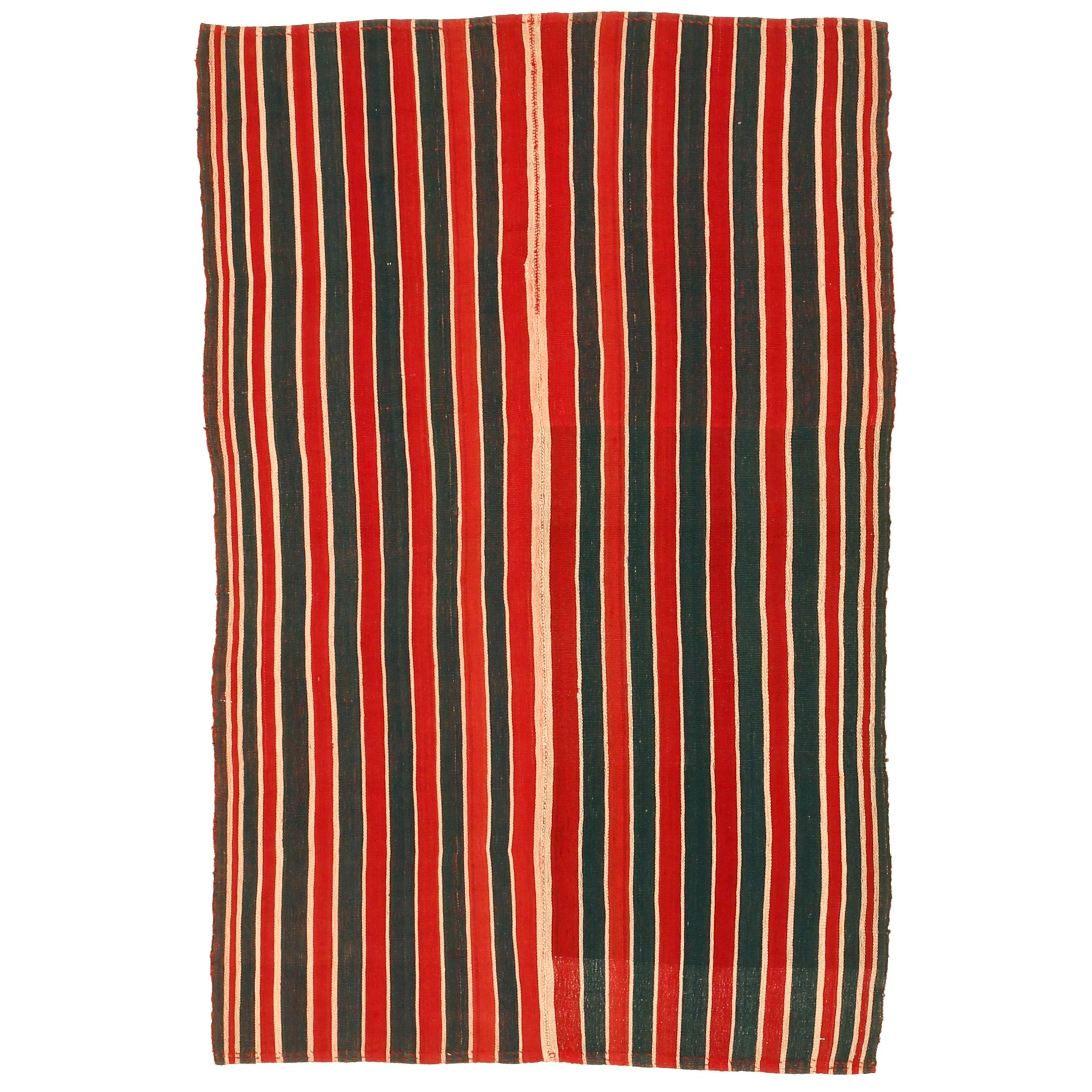 Antiker minimalistischer Jajim-Flachgewebeteppich mit vertikalen grün/roten Streifen