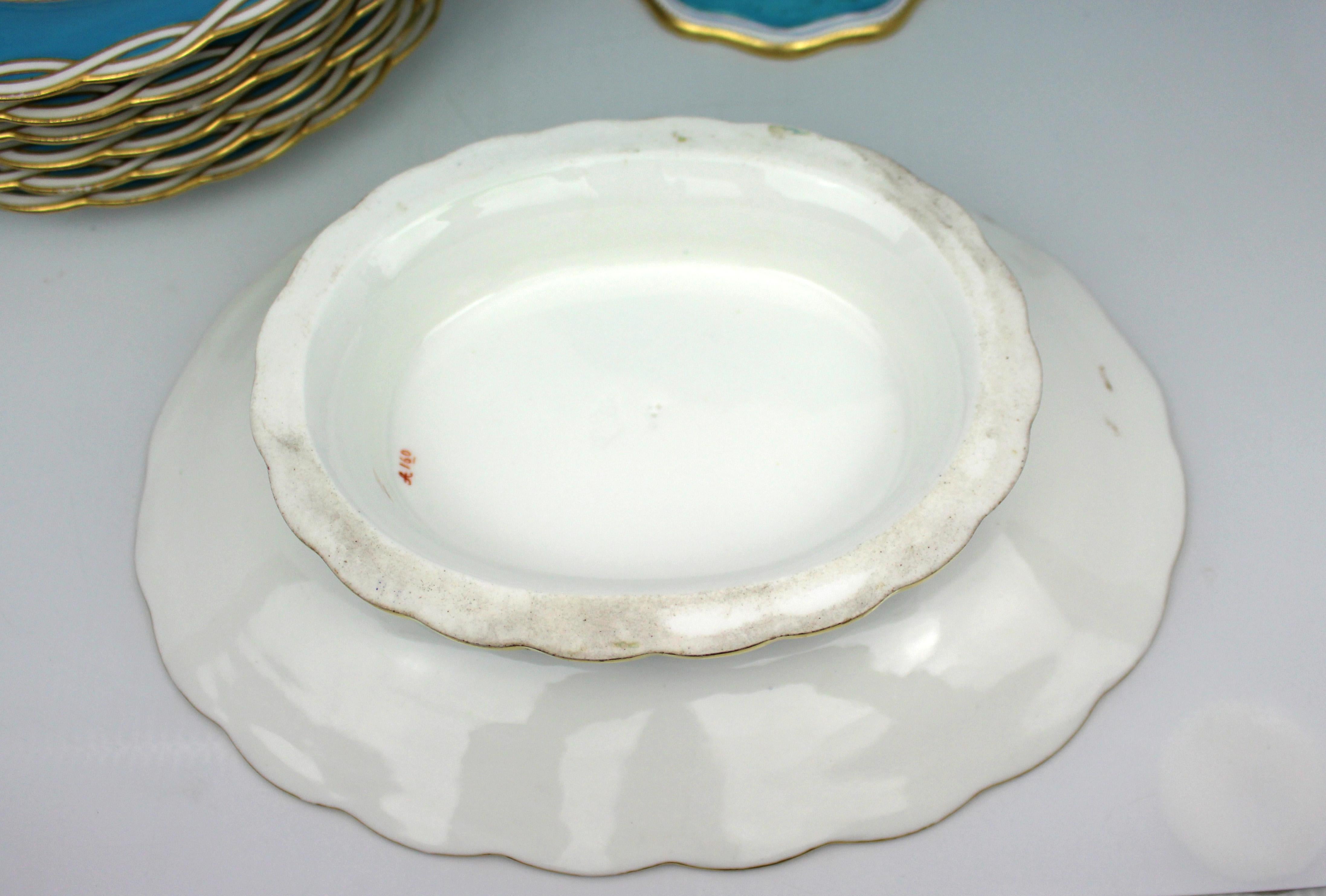 Antikes viktorianisches Minton-Dessertservice aus Porzellan mit Teilen im Angebot 3