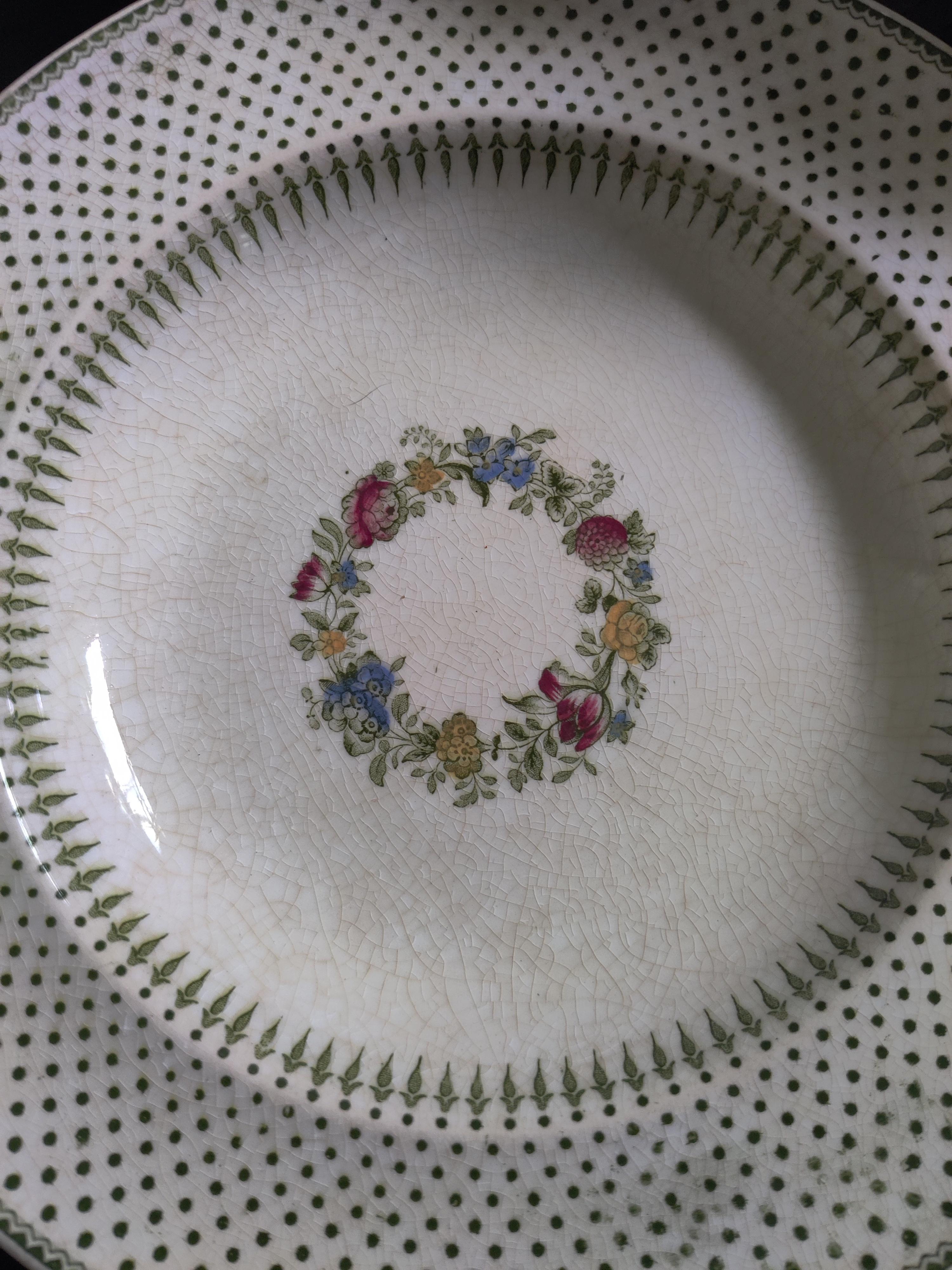 Bols à soupe et couronnes anciens Mintons et Boyle Spot and Wreath en vente 5