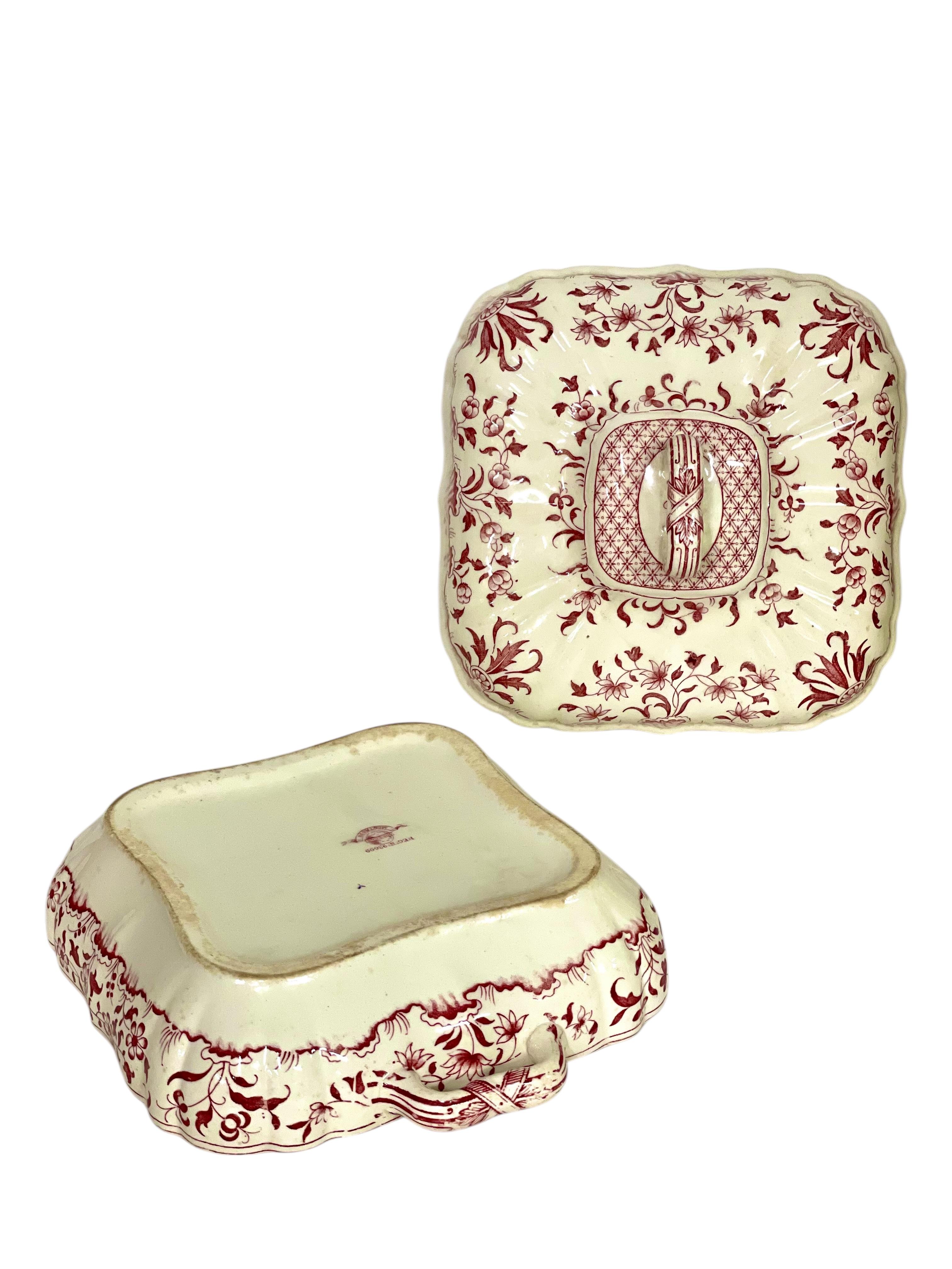 Antiguo Plato para Verduras con Tapa Minton's en Patrón Montrose, Siglo XIX Pintado a mano en venta