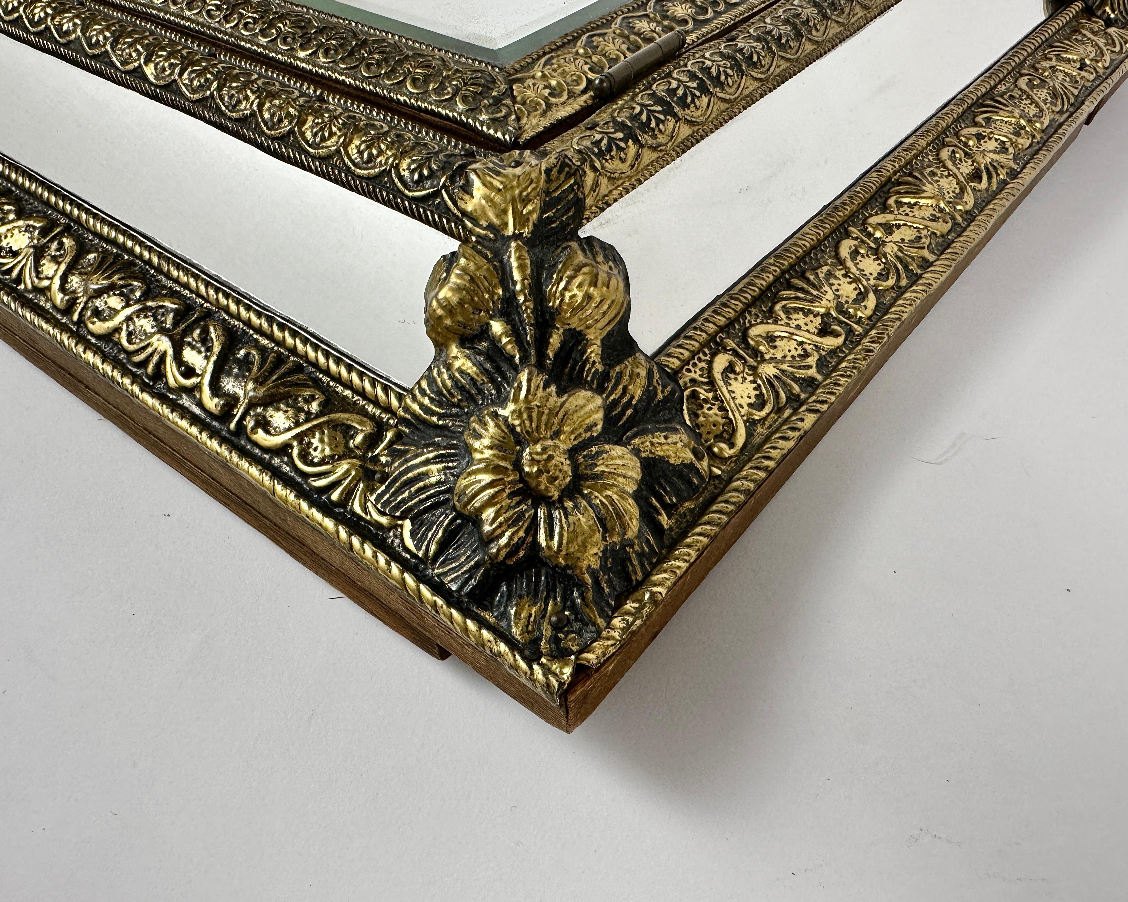 Antique Mirror Cabinet de soins pour vêtements/Keys Bronze 1930s, France en vente 1