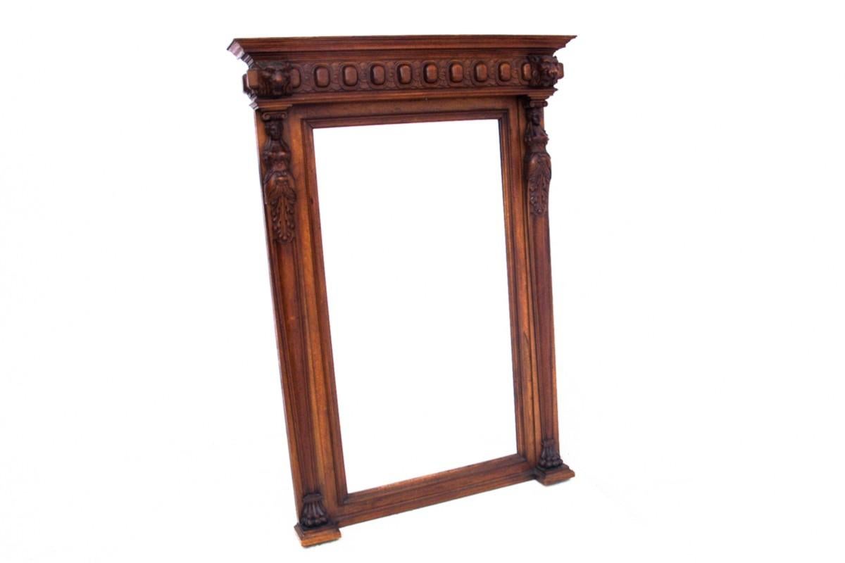 Antique mirror, France, around 1870. The antique mirror comes from France around 1880. Neo-Renaissance style, richly decorated. Very good condition, after renovation in our workshop.

Wood: Oak

Dimensions:

height: 156cm

width: 112cm