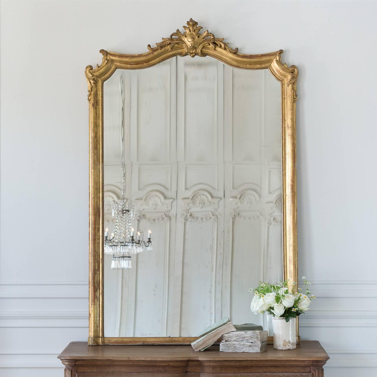 Antique Mirror with Beading and Gilt, 1880 For Sale 1