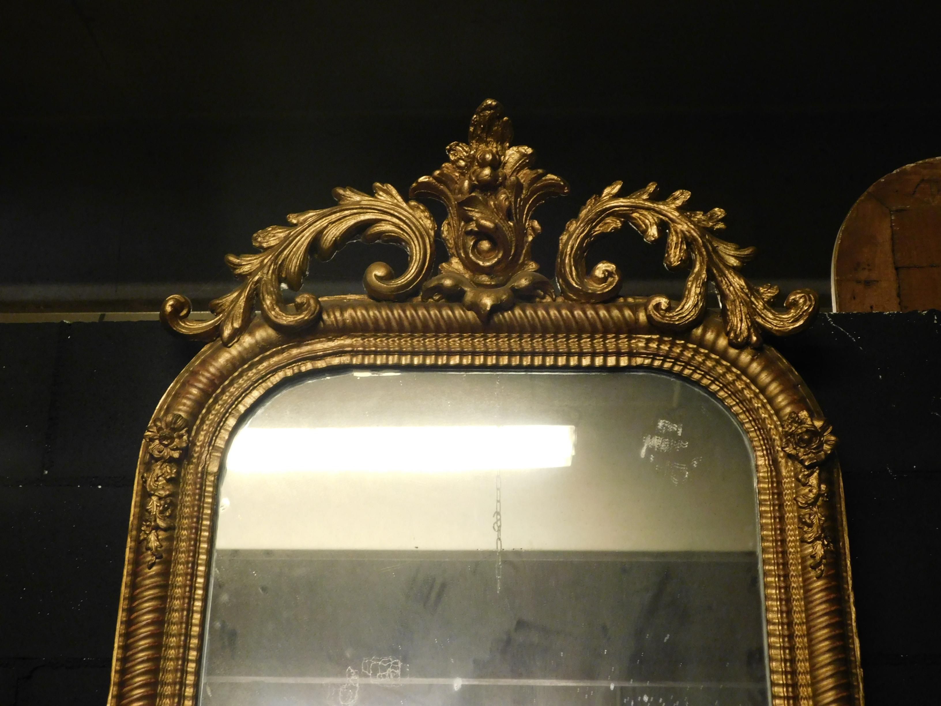 Antique Mirror with Carved and Gilded Rib, Leaves and Frames, 19th Century Italy 4