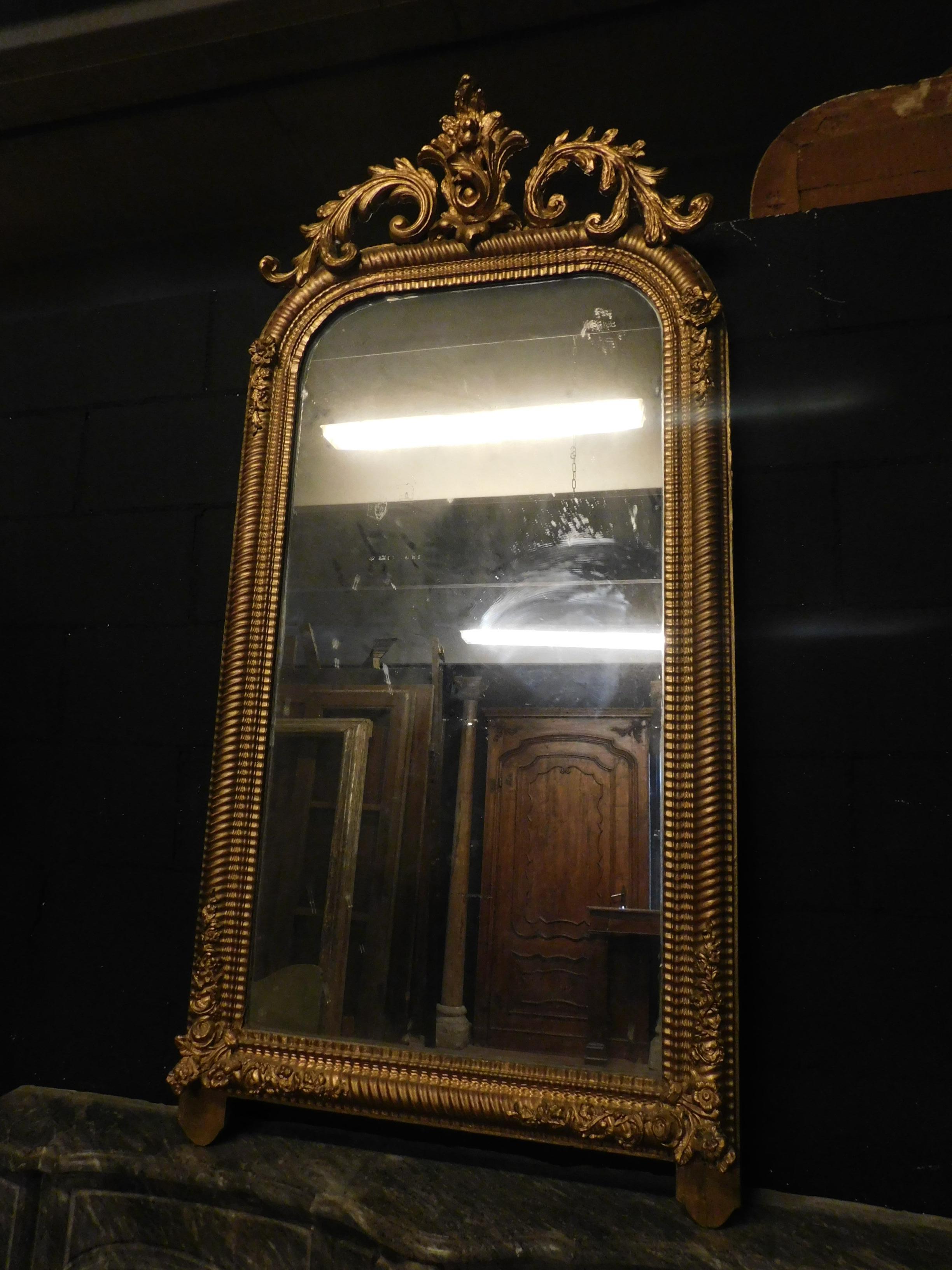 Italian Antique Mirror with Carved and Gilded Rib, Leaves and Frames, 19th Century Italy