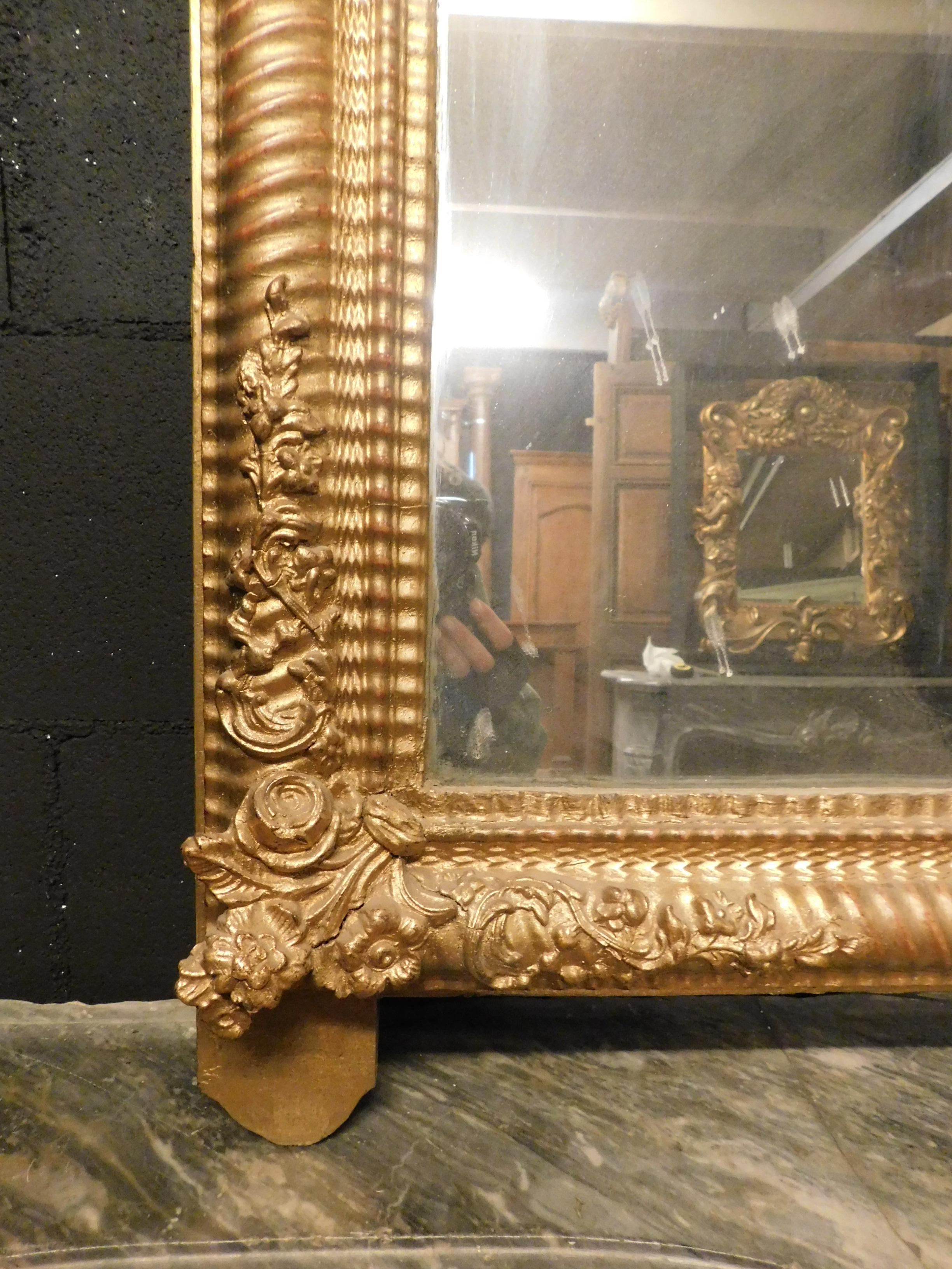 Wood Antique Mirror with Carved and Gilded Rib, Leaves and Frames, 19th Century Italy