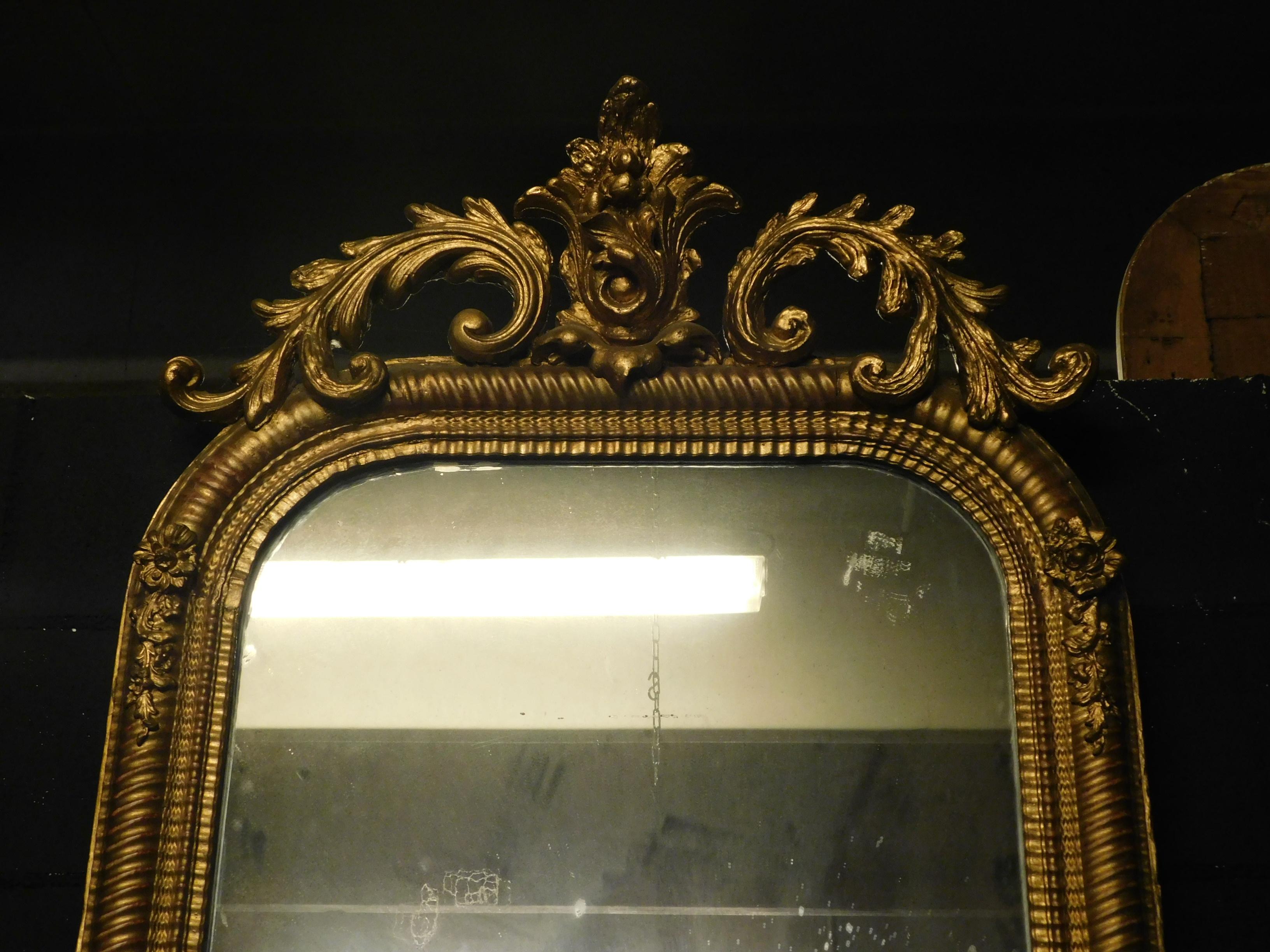 Antique Mirror with Carved and Gilded Rib, Leaves and Frames, 19th Century Italy 2