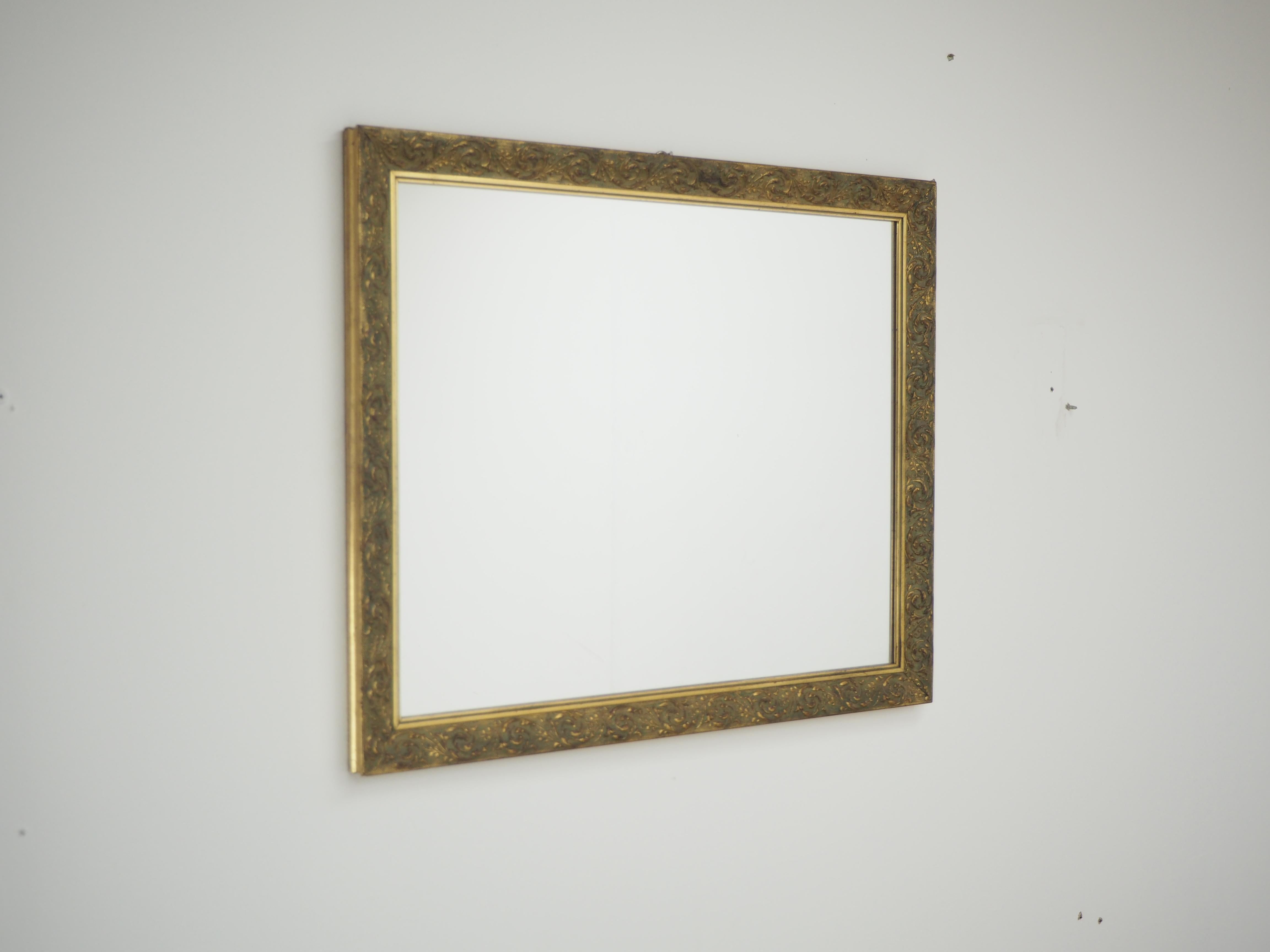 - Holzrahmen
- Handgefertigt
- Ursprünglicher Zustand
- Der Spiegel ist das Neue.