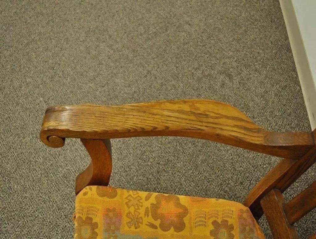 Antique Mission Arts & Crafts Carved Solid Oak Rocking Lounge Chair Rocker vtg en vente 1