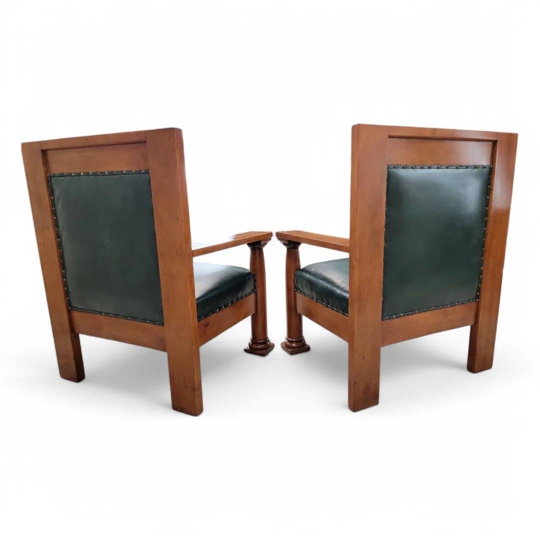 Bois Paire de chaises Mission Arts & Crafts anciennes en cuir vert chasseur d'origine en vente
