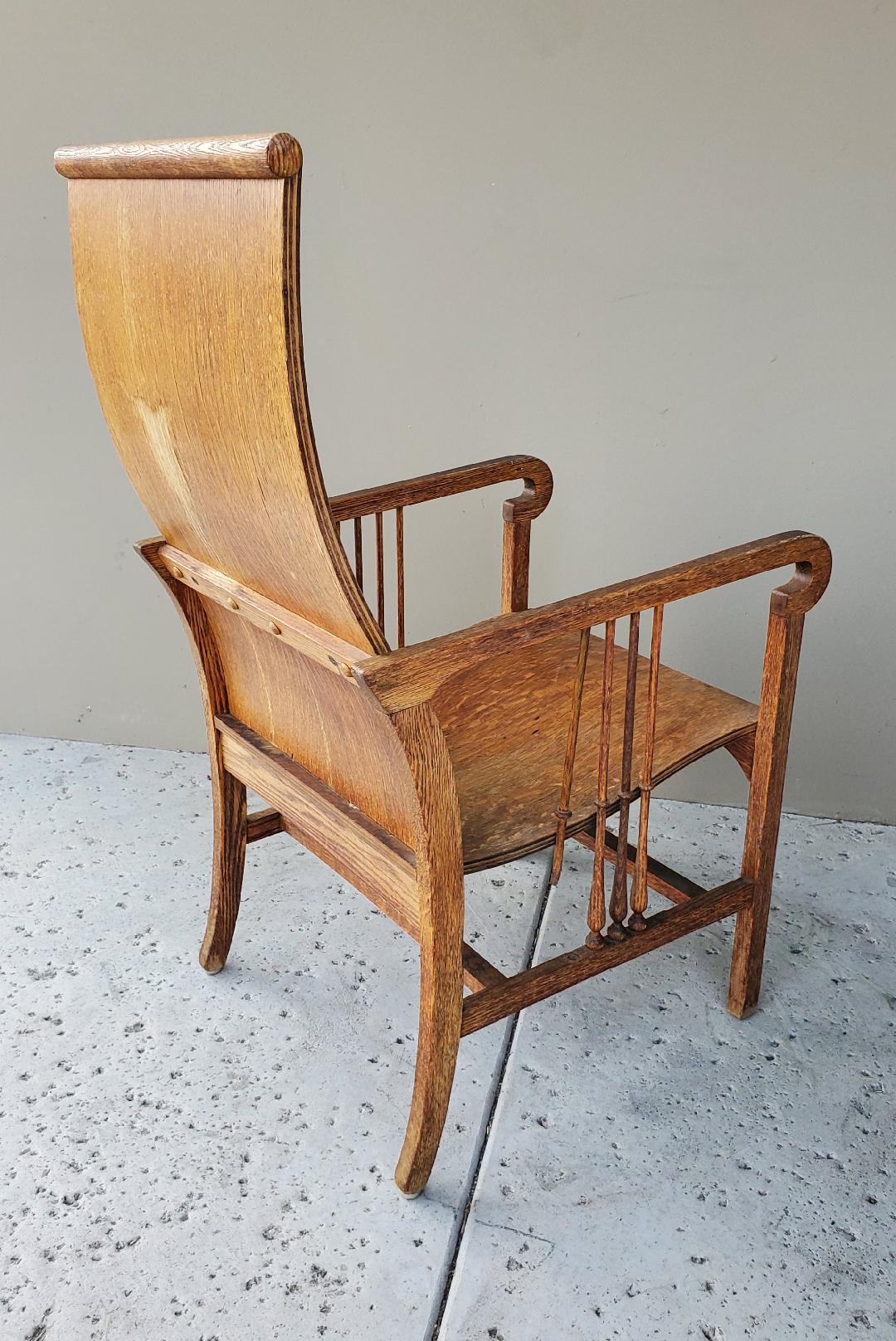 Antique Mission Arts & Crafts Craftsman Quarter Sawn Oak Tall Back Resting Chair For Sale 5