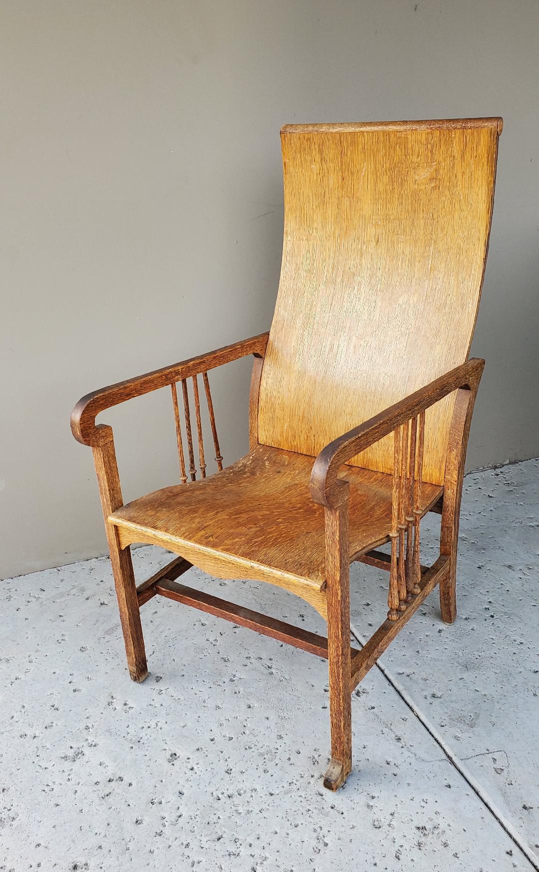 Antique Mission Arts & Crafts Craftsman Quarter Sawn Oak Tall Back Resting Chair For Sale 4