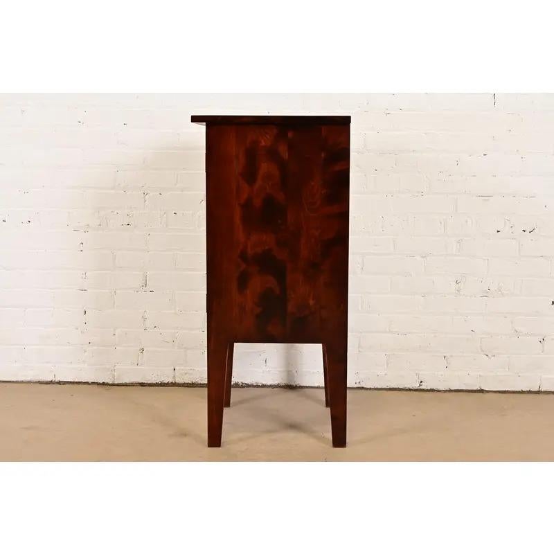 Antiguo gabinete de música Mission Arts & Crafts de caoba, Circa 1900 en venta 3