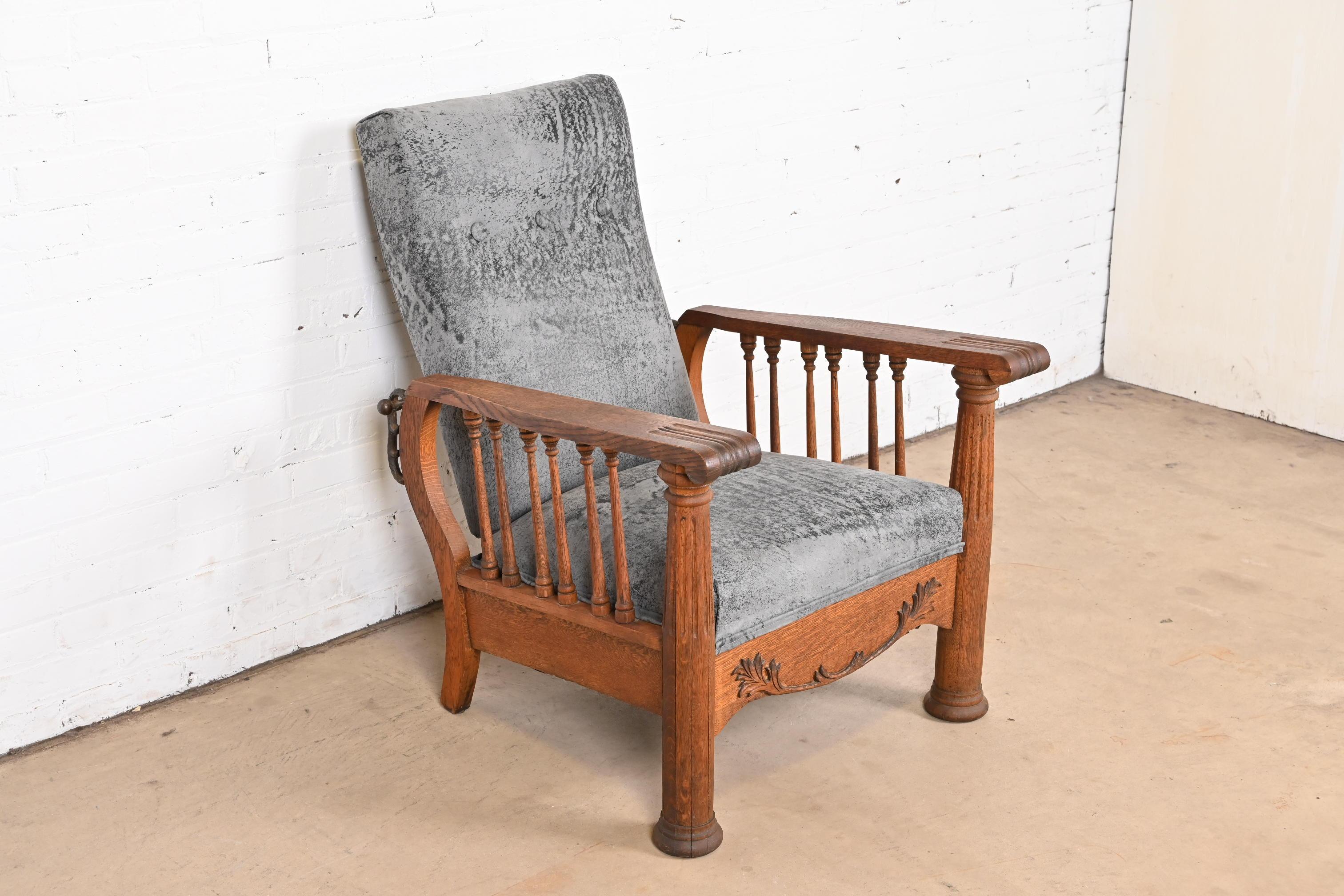 Arts and Crafts Antique Mission Arts & Crafts Oak and Leather Reclining Morris Chair, circa 1900