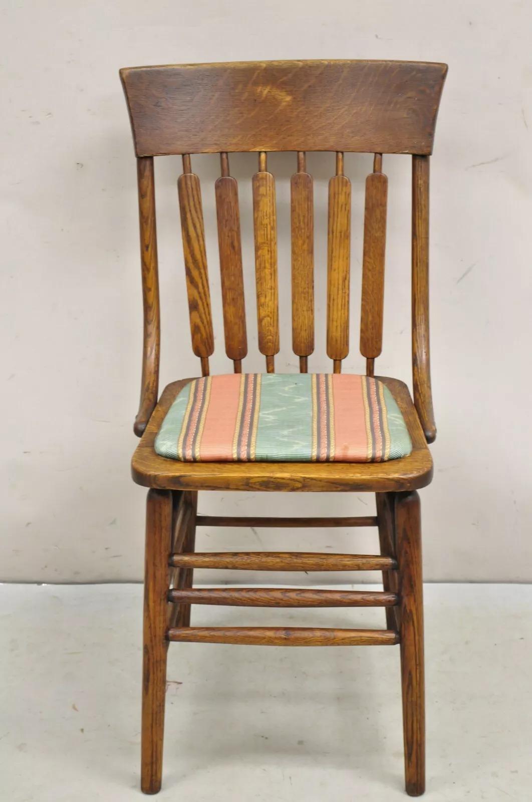Antique Mission Arts & Crafts Oak Bentwood Slat Back Dining Side Chair with Hard Seat Cushion. Circa Early 20th Century. Dimensions : 36