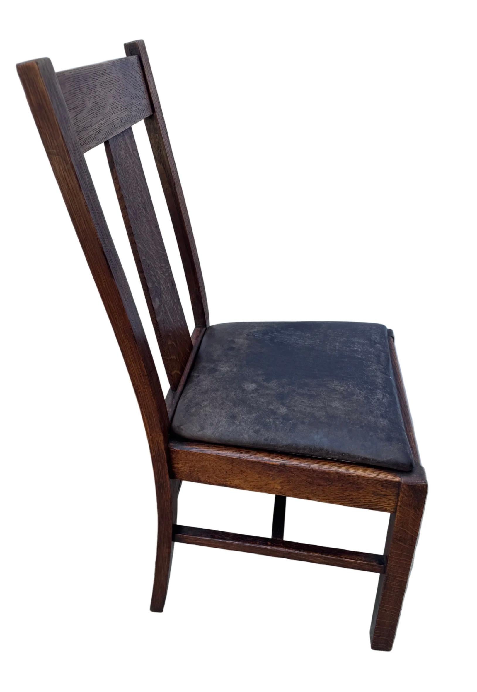 Set di quattro sedie da pranzo in quercia Mission Arts & Crafts CIRCA 1900 in vendita 1